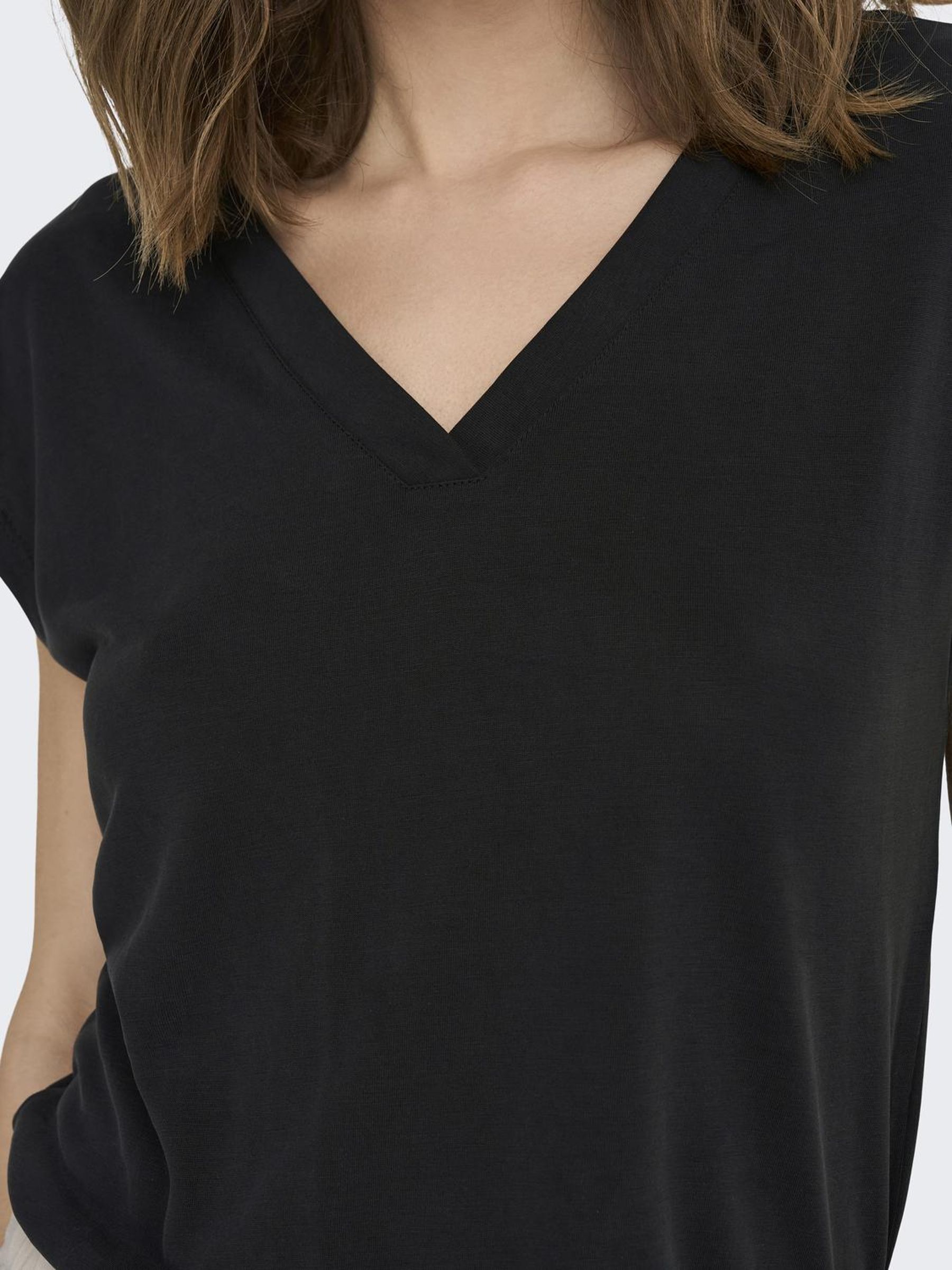 Only T-Shirt V-Ausschnitt