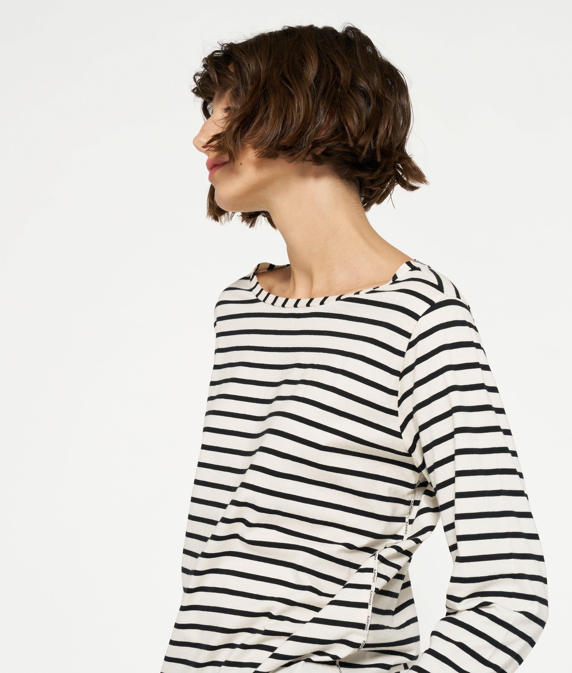 THE LONGSLEEVE STRIPE Shirt