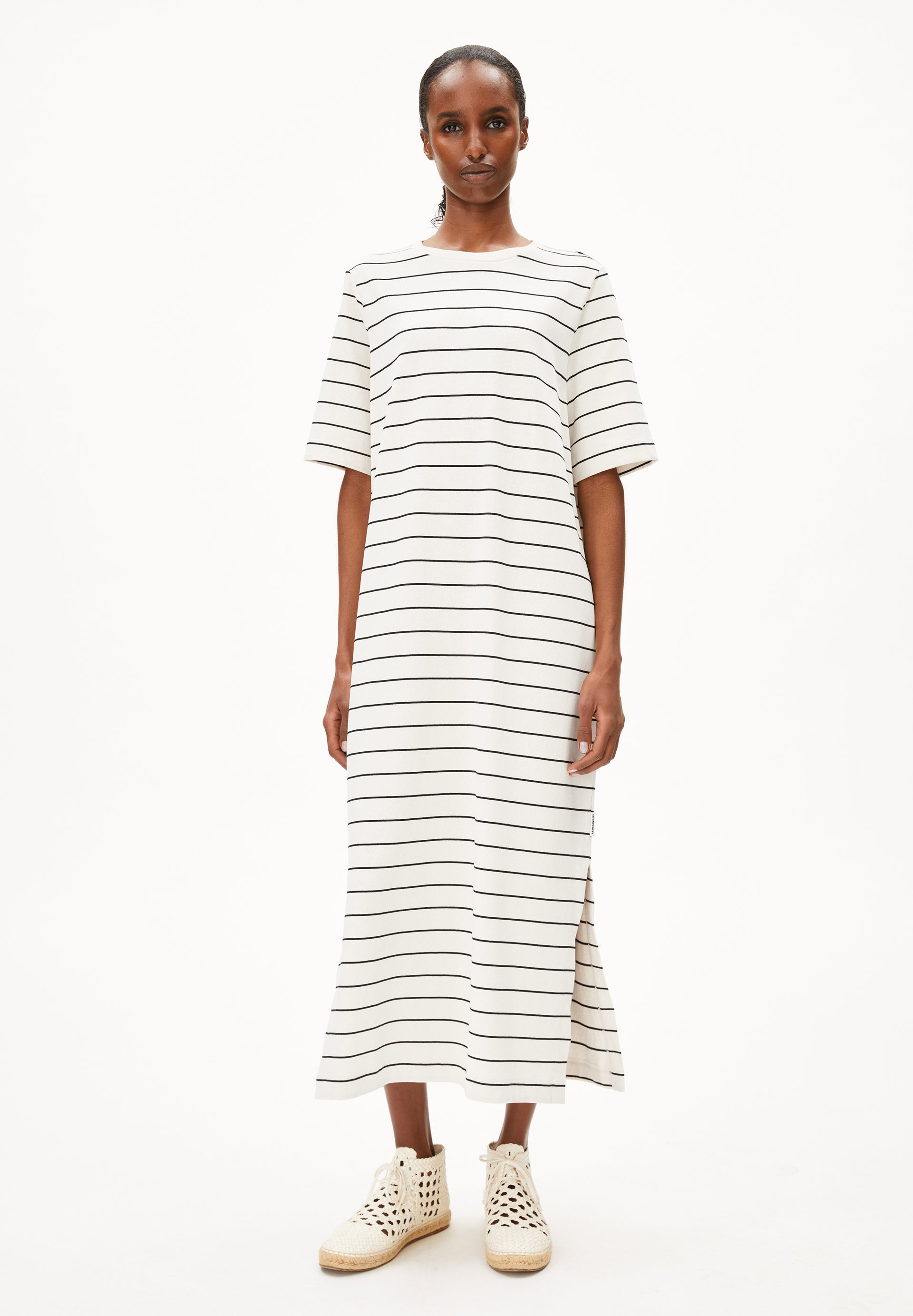 XELINAA FINE STRIPE