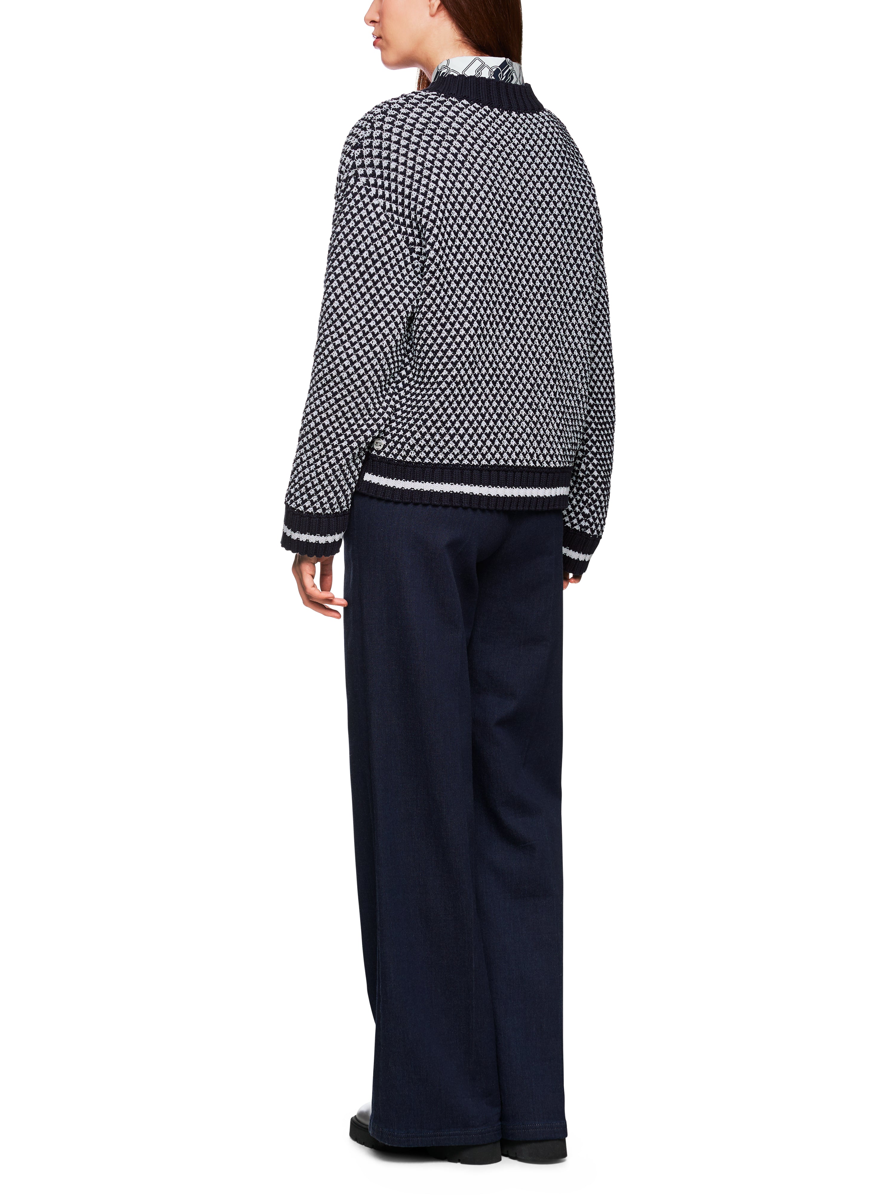 Kurzer Pullover Knitted in Germany