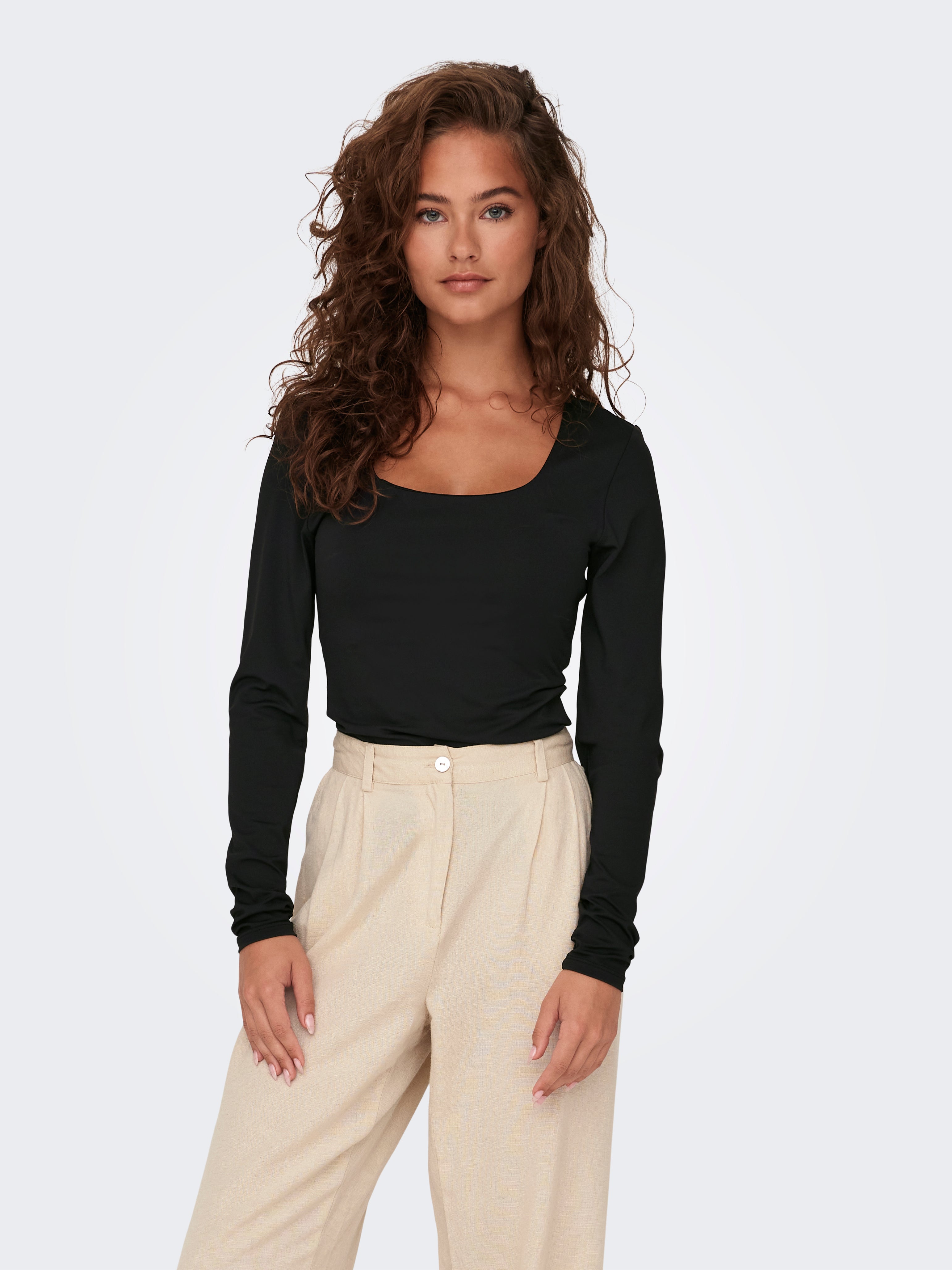 Only WAY DEEP NECK TOP