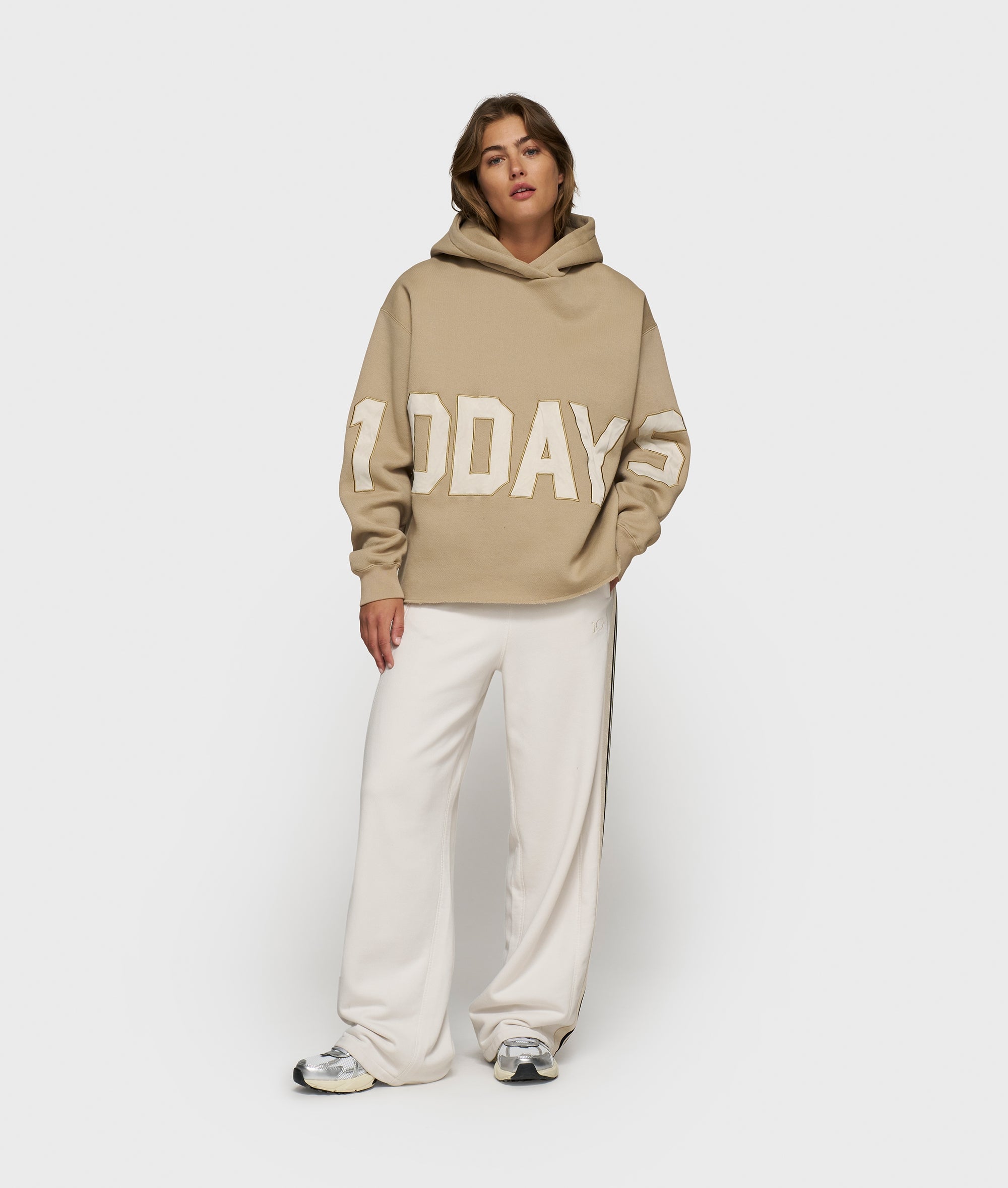 10Days statement logo hoodie