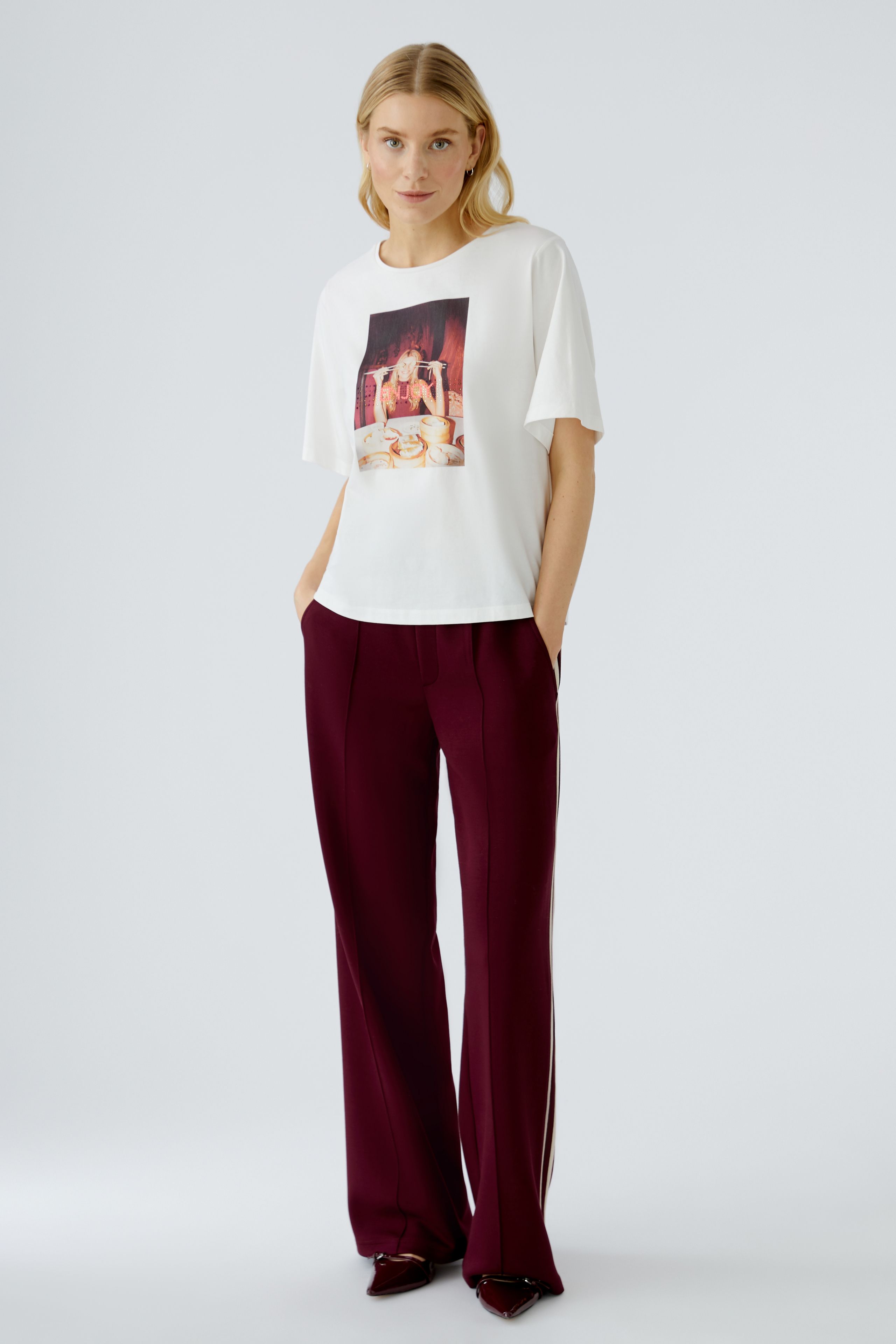 OUI T-Shirt mit Photoprint und Hotfix Steinchen