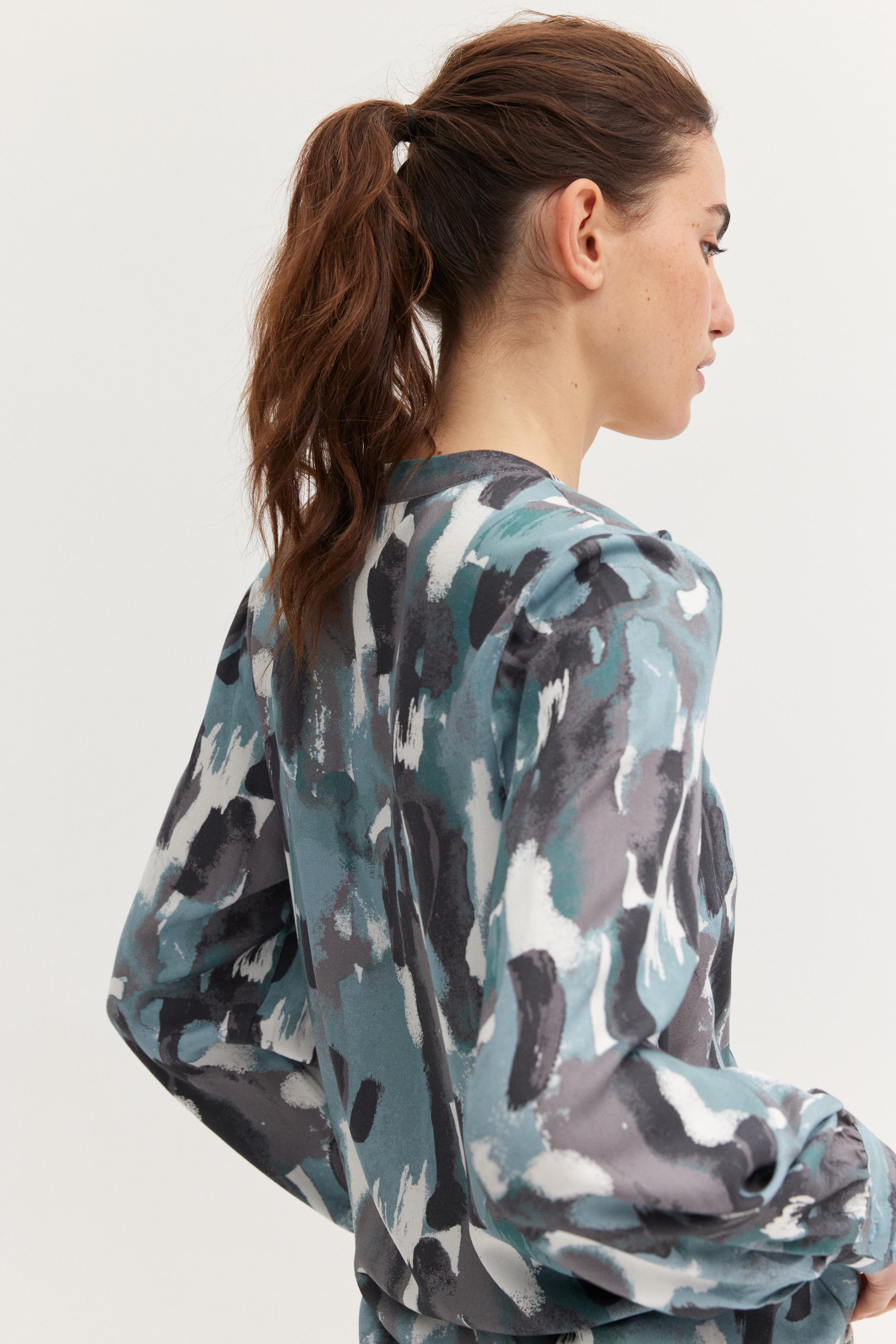 The Fashion People Damen Bluse in Ocean Print AOP