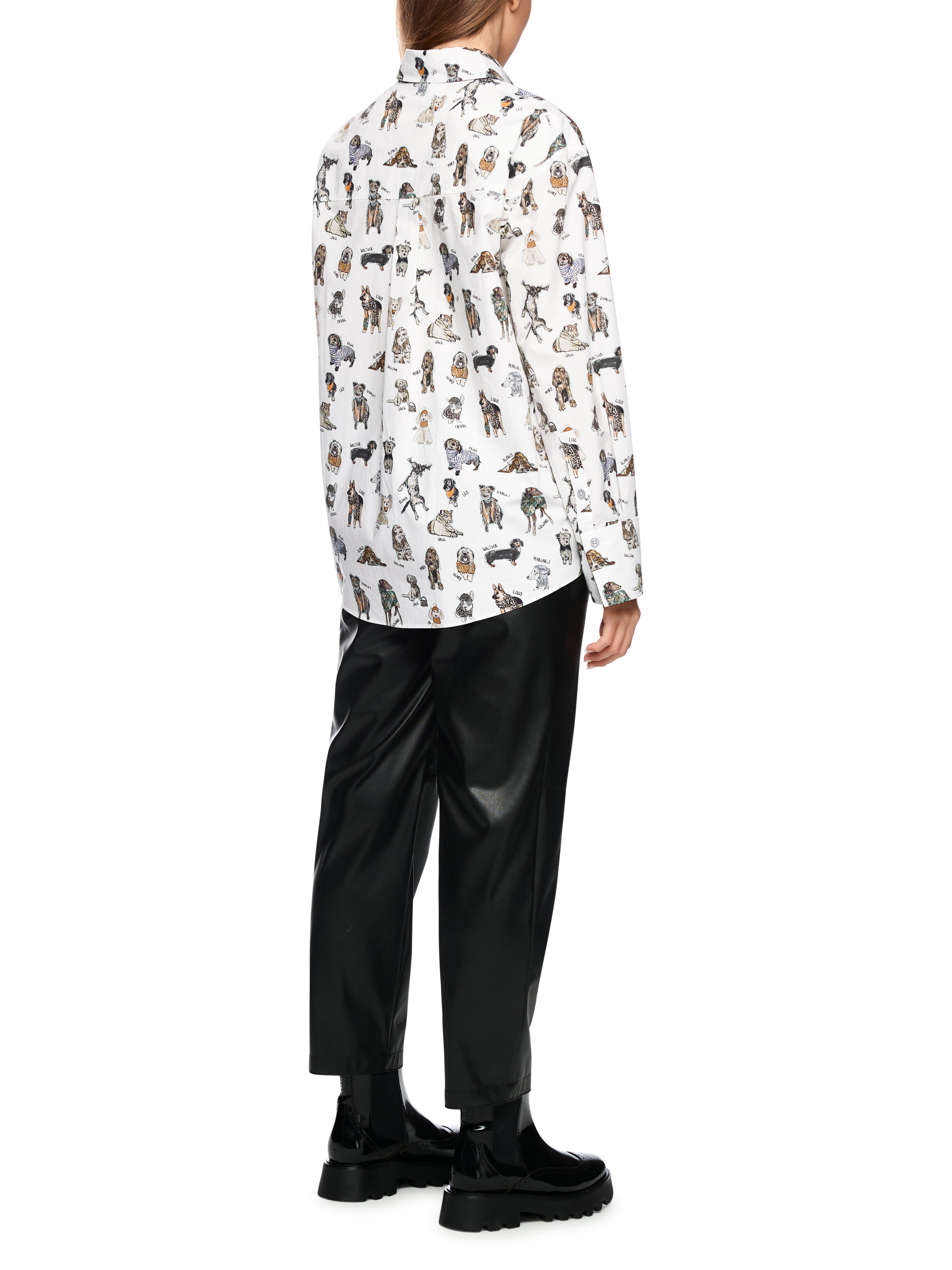 Bluse mit Hundeprint – Rethink Together