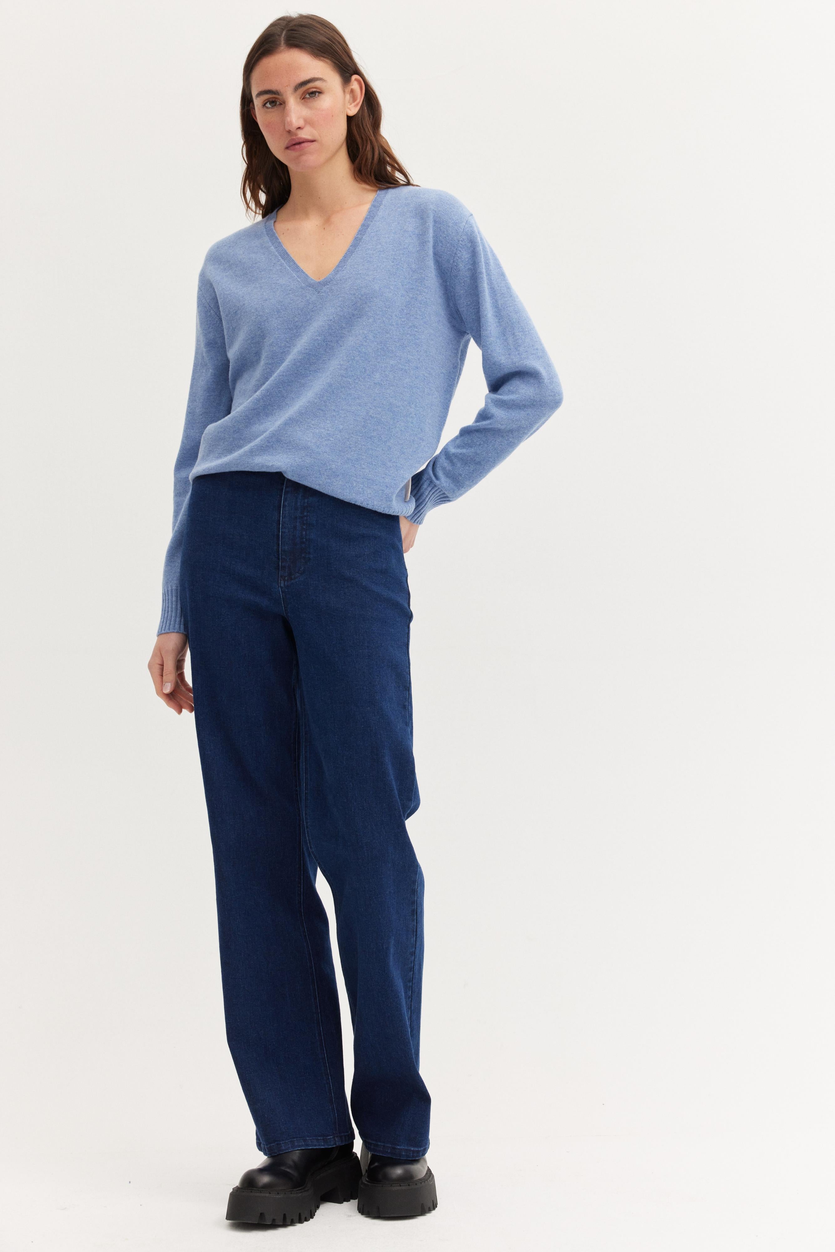 The Fashion People Merino V-Neck Pullover