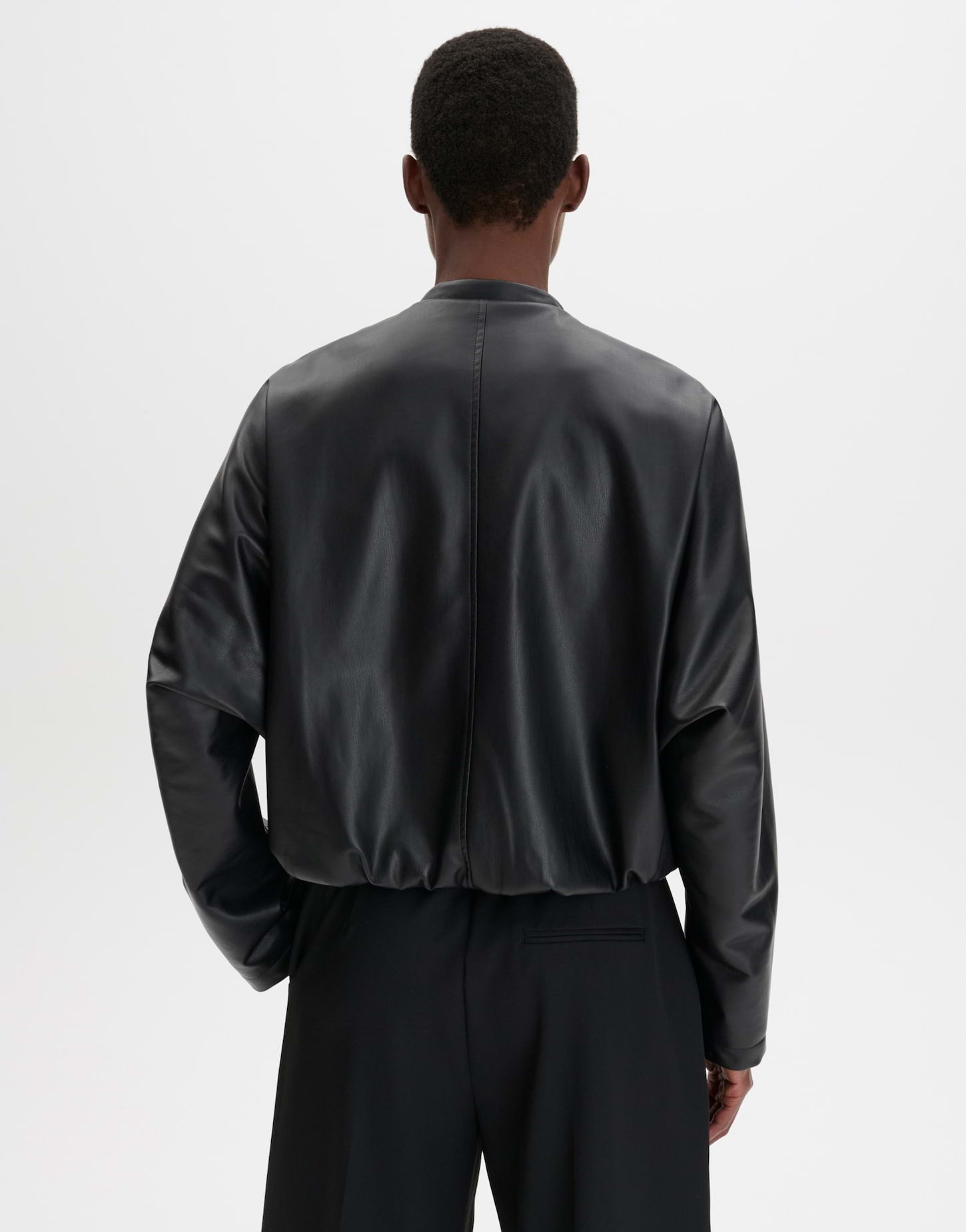 Boxy Blouson aus weichem Kunstleder Nairi