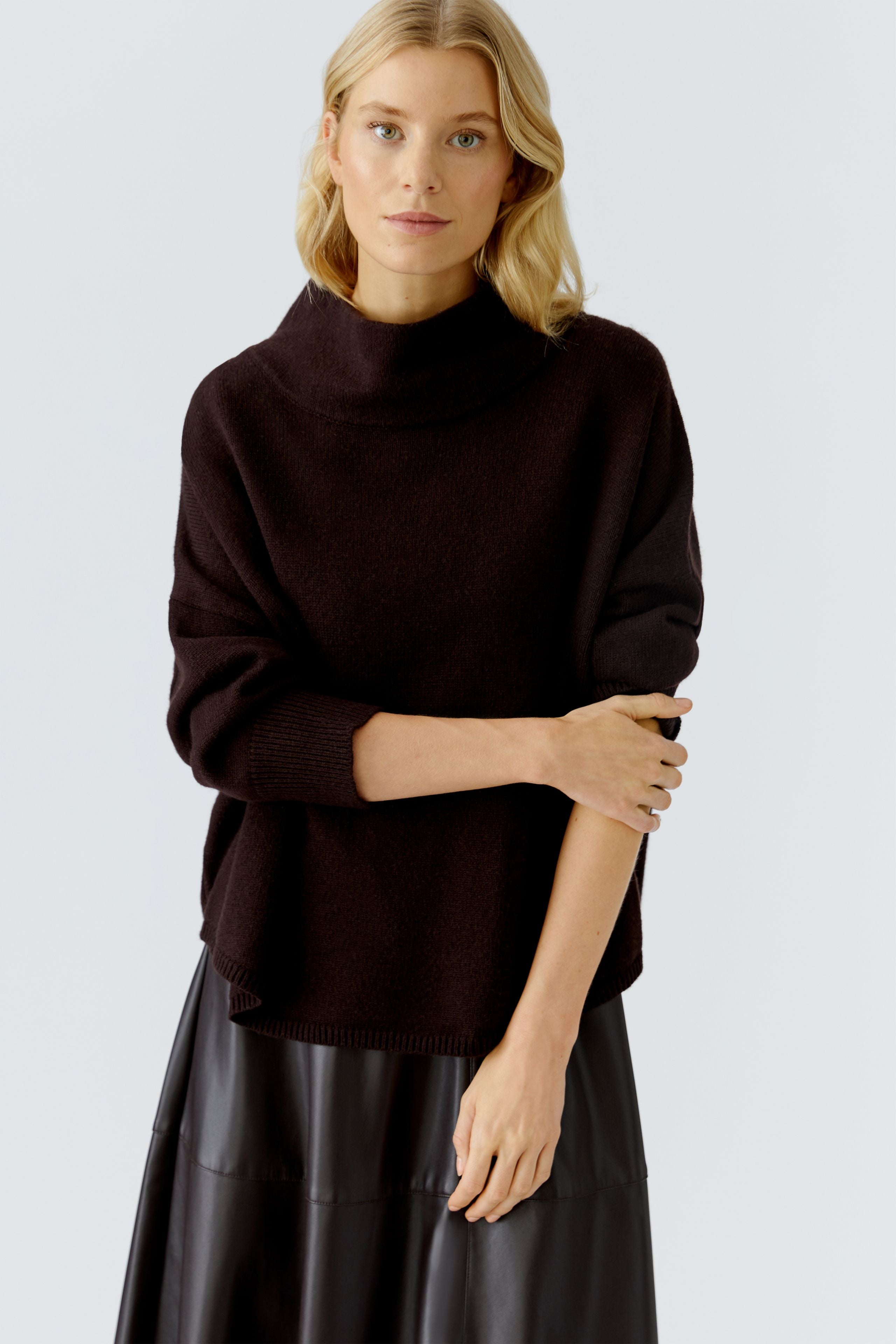 Oui Pullover im Poncho Style und tief eingesetztem Arm