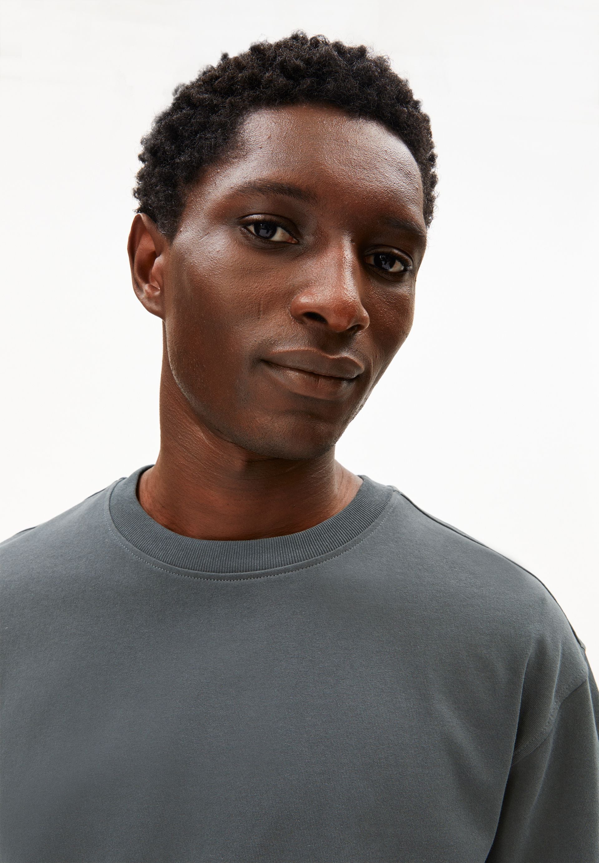 armedangels T-SHIRT MAARKOS HEAVY WEIGHT aus Baumwoll-Mix