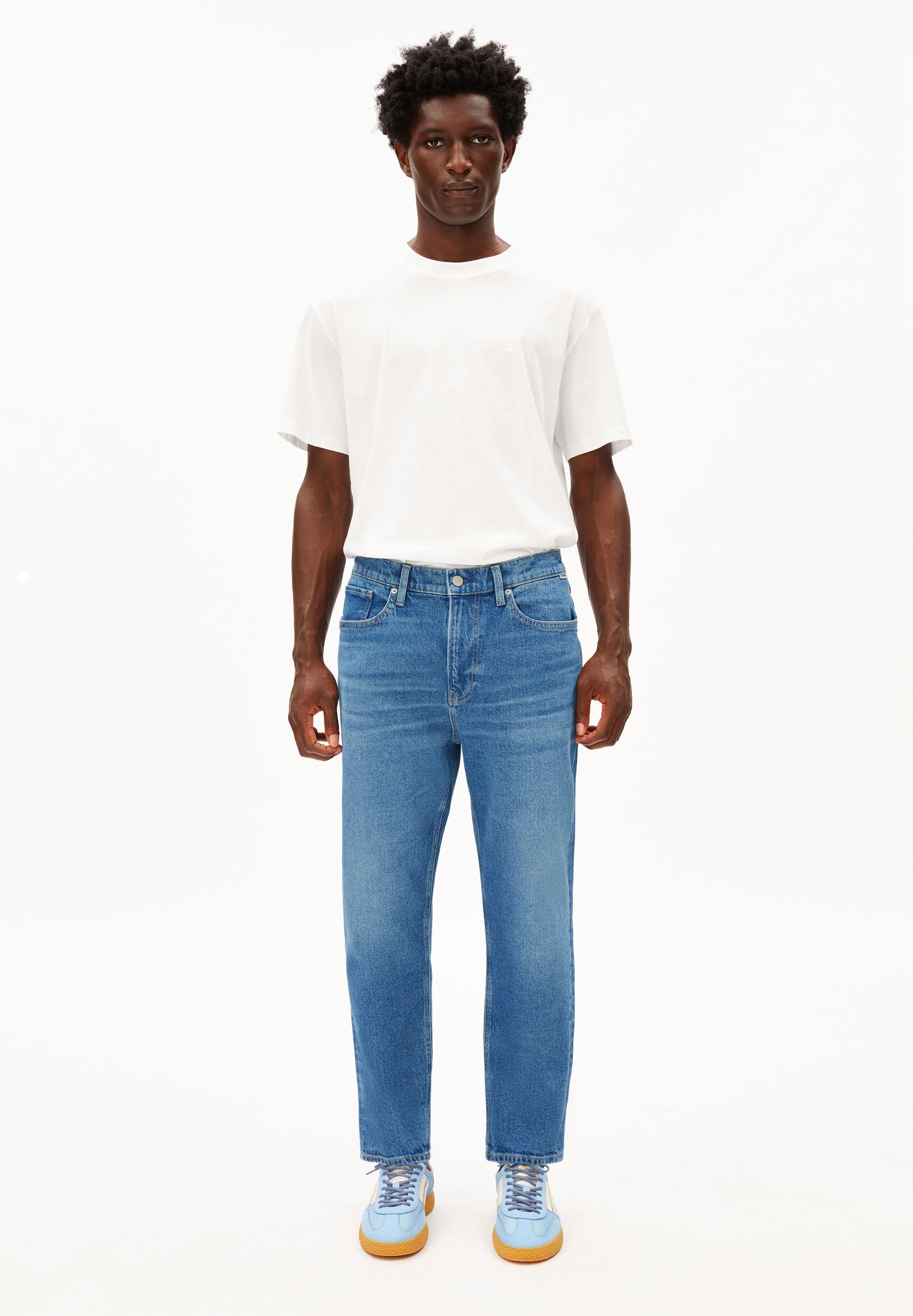 armedangels relaxed tapered Jeans MAAKX aus Bio-Baumwoll-Mix