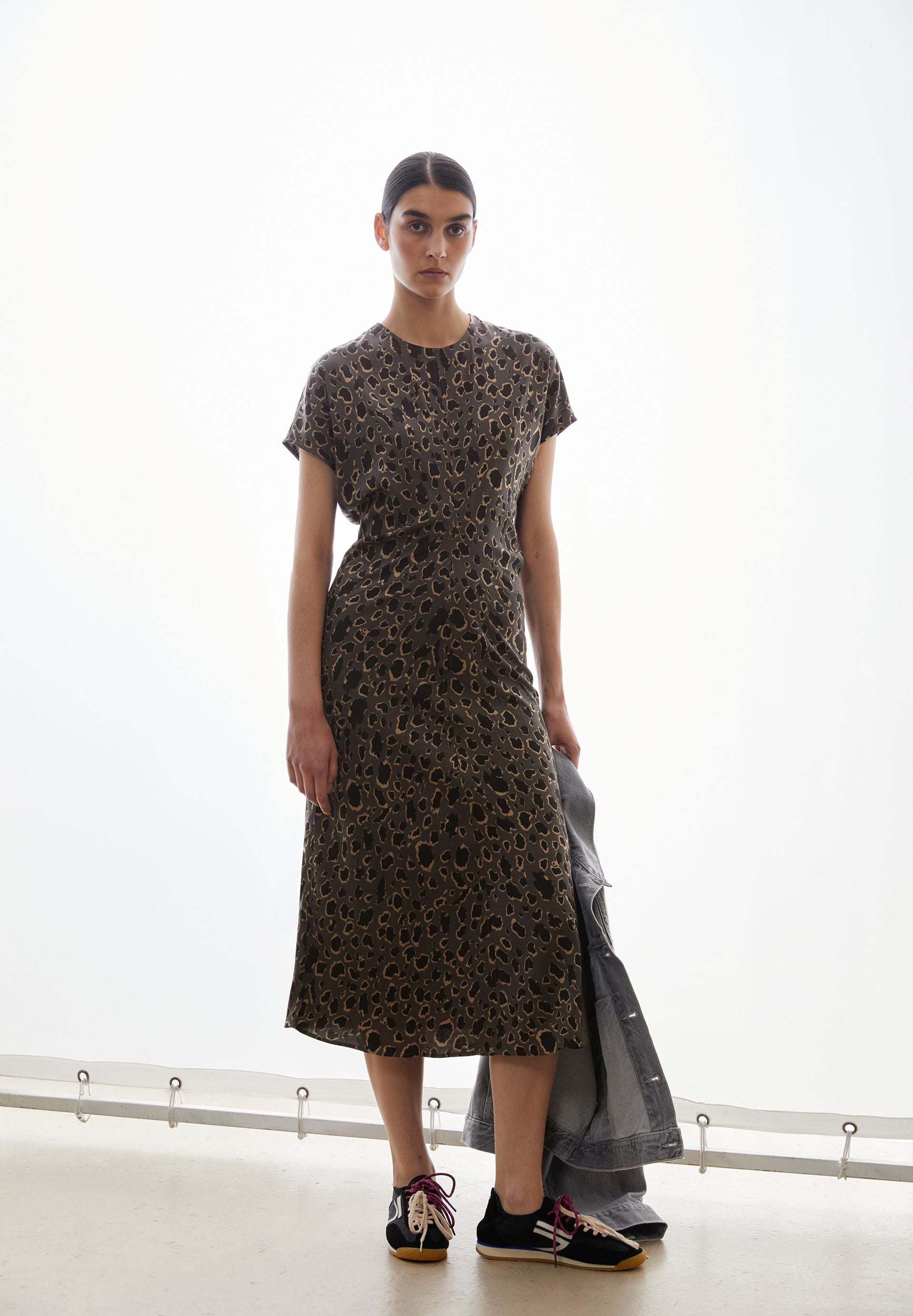 armedangels Leo Fledermausärmel Midi-Kleid
