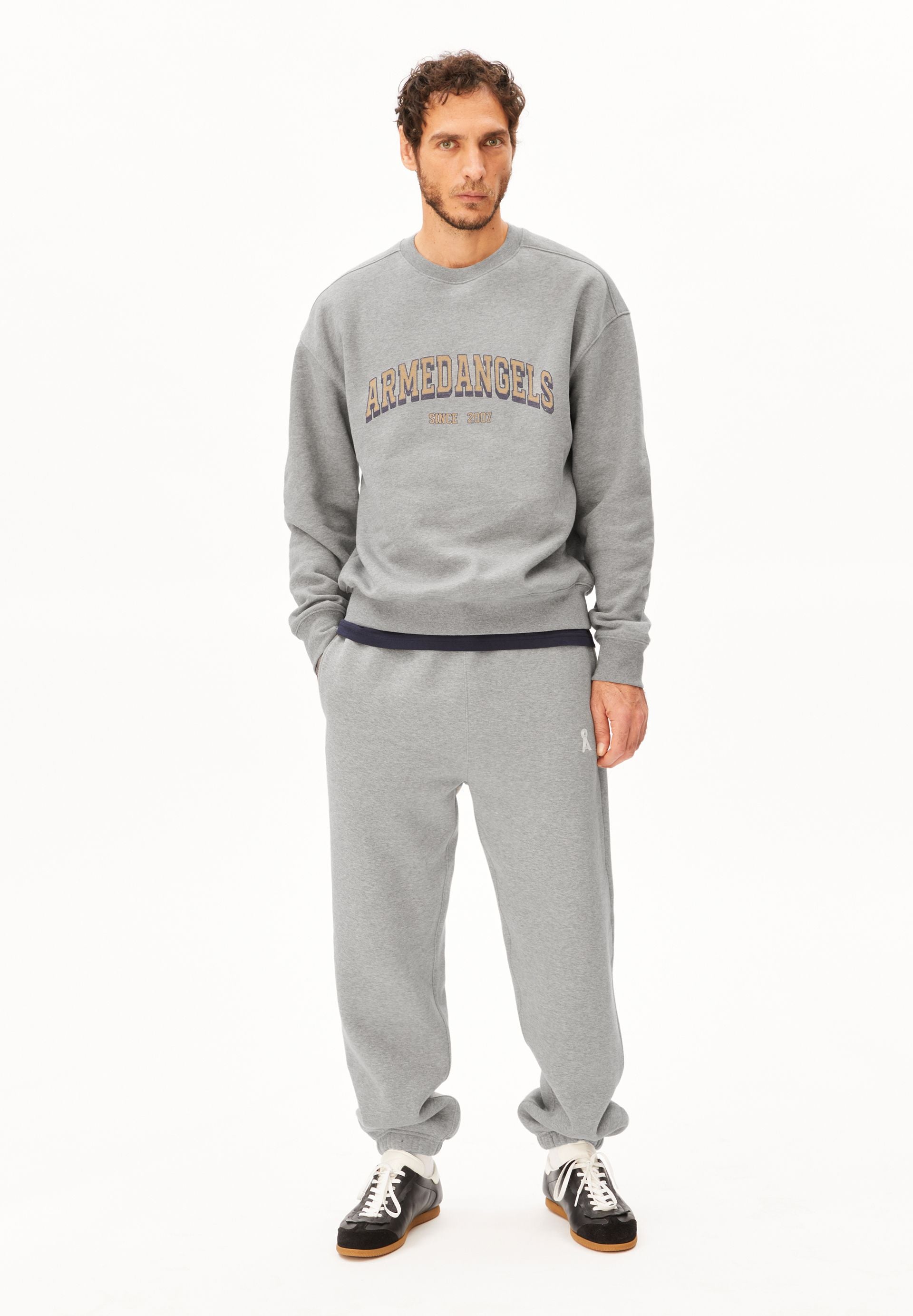 armedangels SWEATSHIRT WORDMARK RELAXED aus Bio-Baumwolle