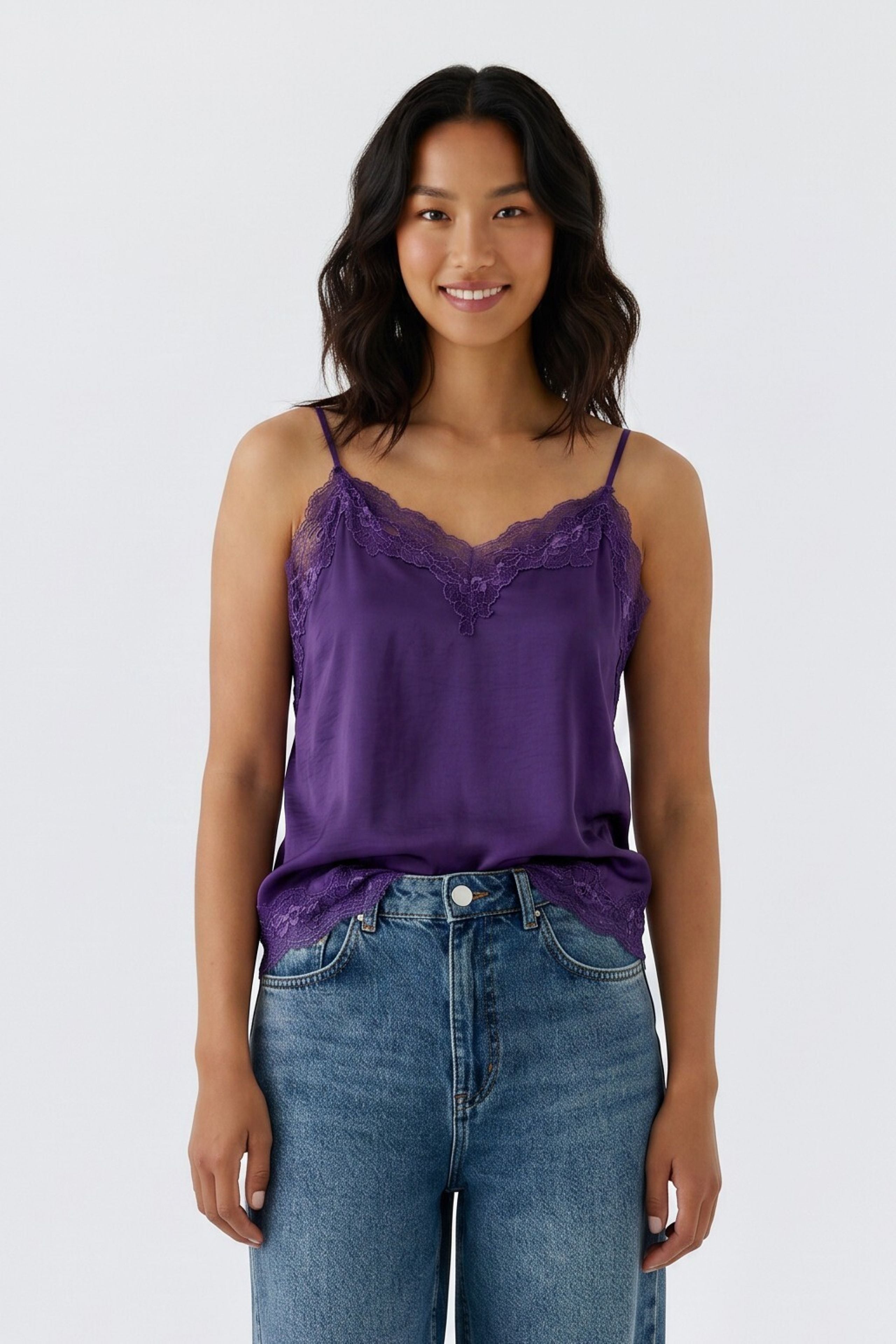 OUI Satintop mit Spitze