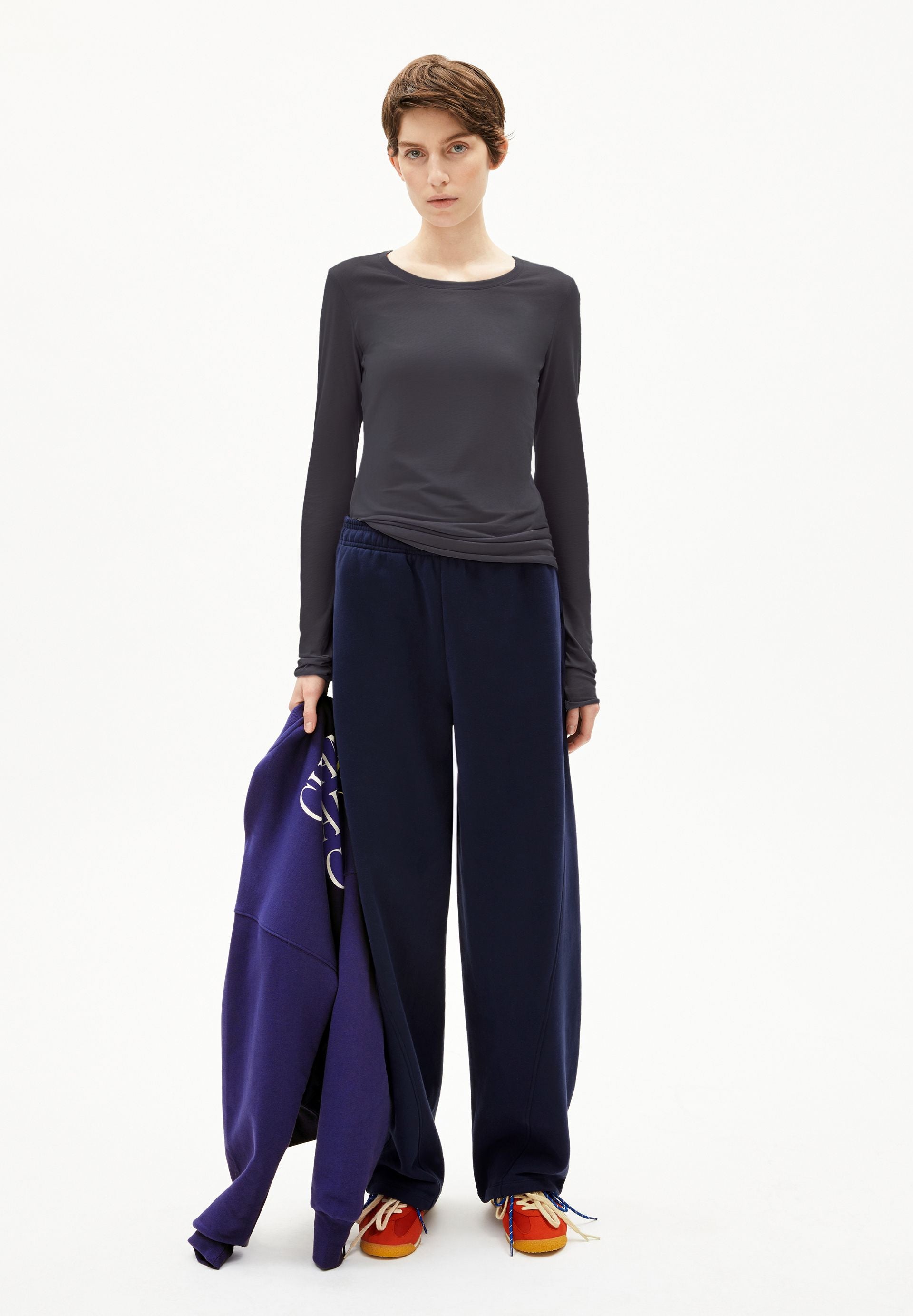 Soft Langarmshirt EINIAARA aus Bio-Baumwolle