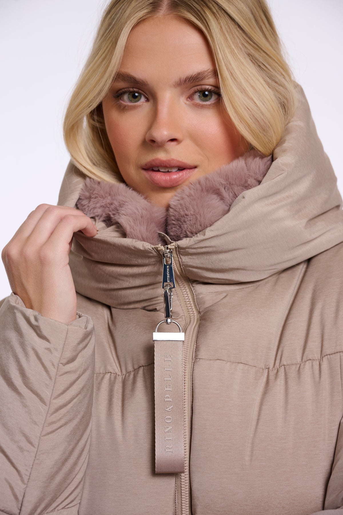 Jacke Joni