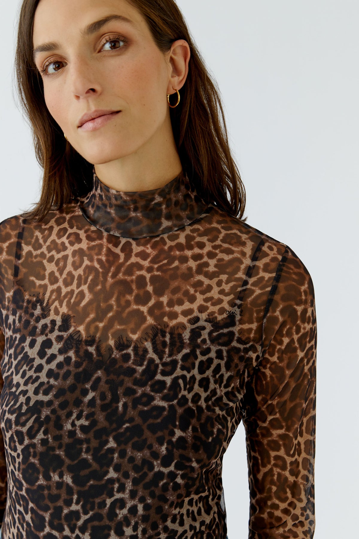 Langarmshirt mit Stehkragen in Leo