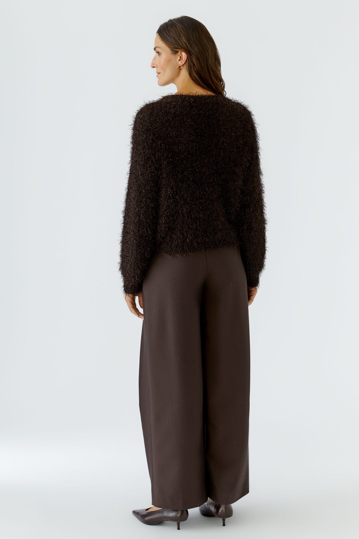 Verkürzter Pullover aus Fransengarn