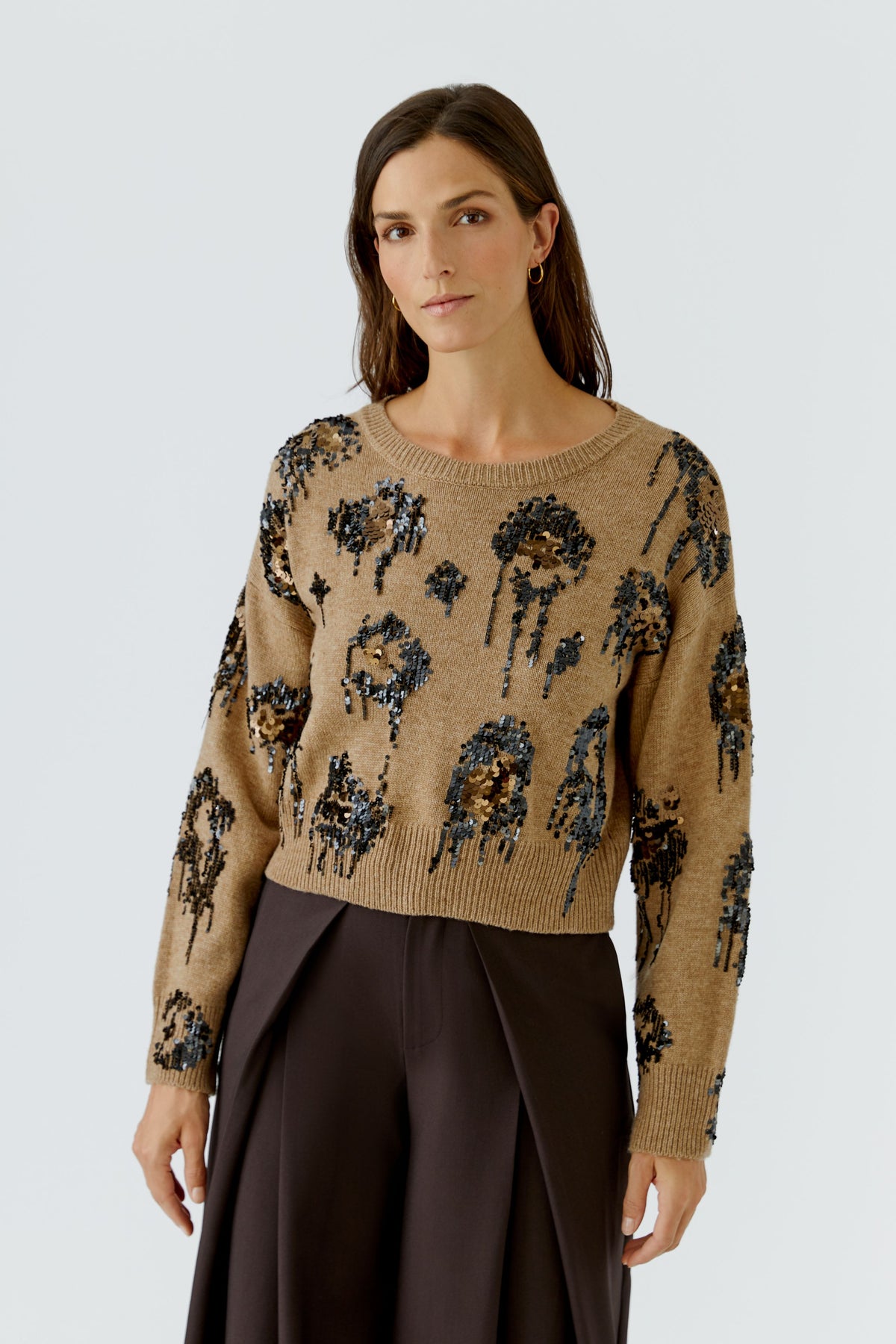 Pullover mit Pailletten im Leolook aufgestickt