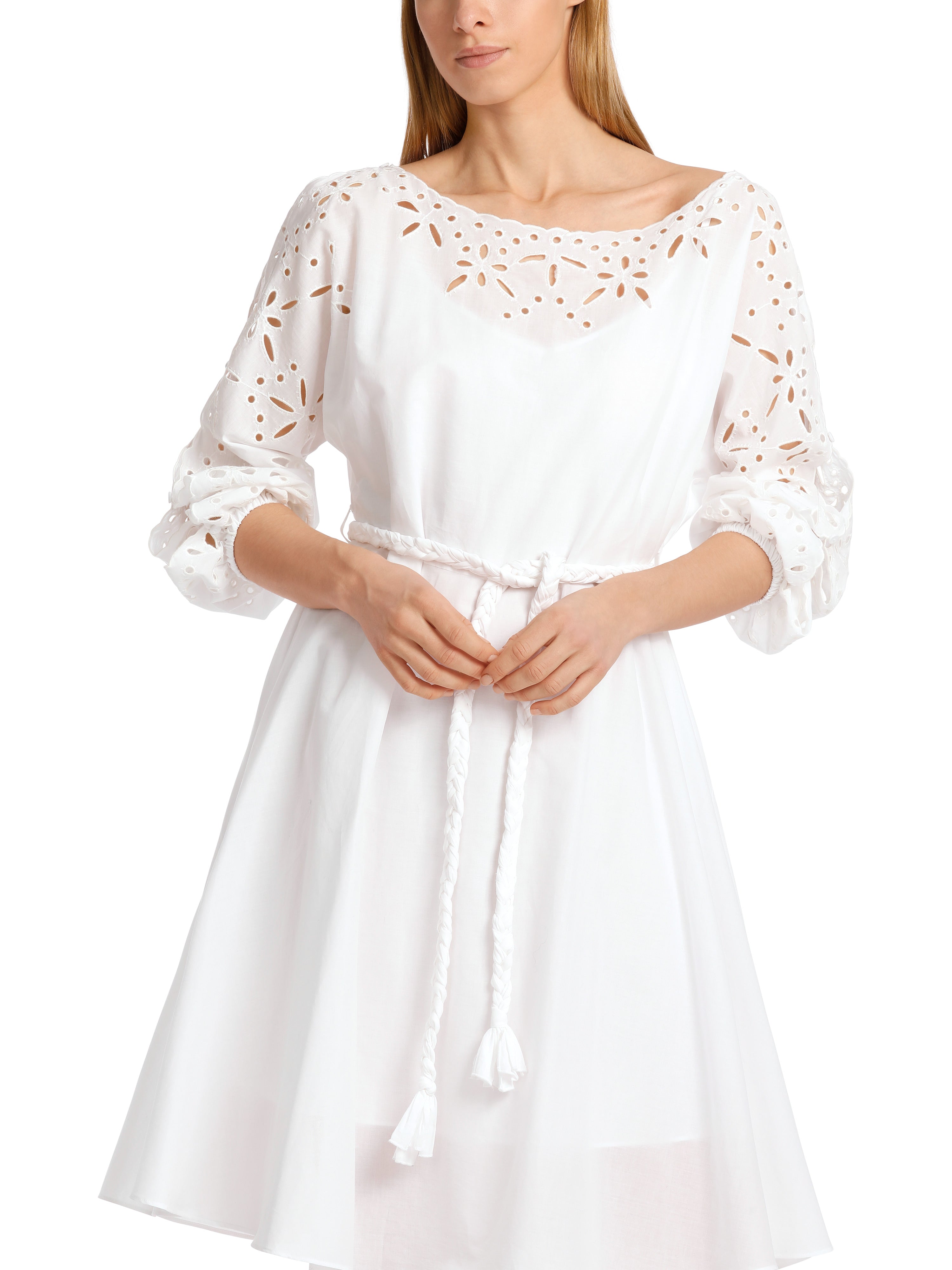 Feminines Baumwollkleid mit Spitze