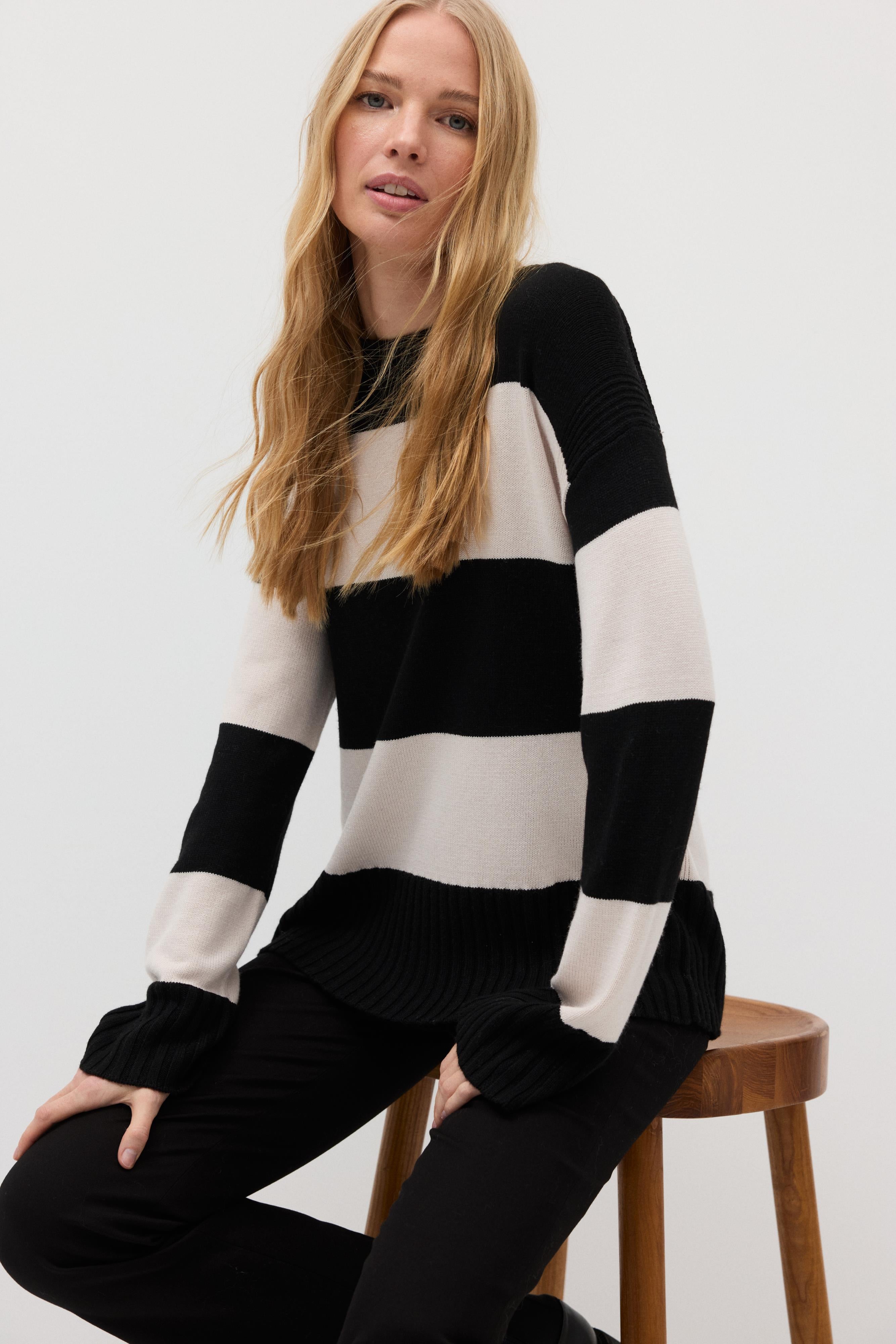 Striped roundneck Sweater