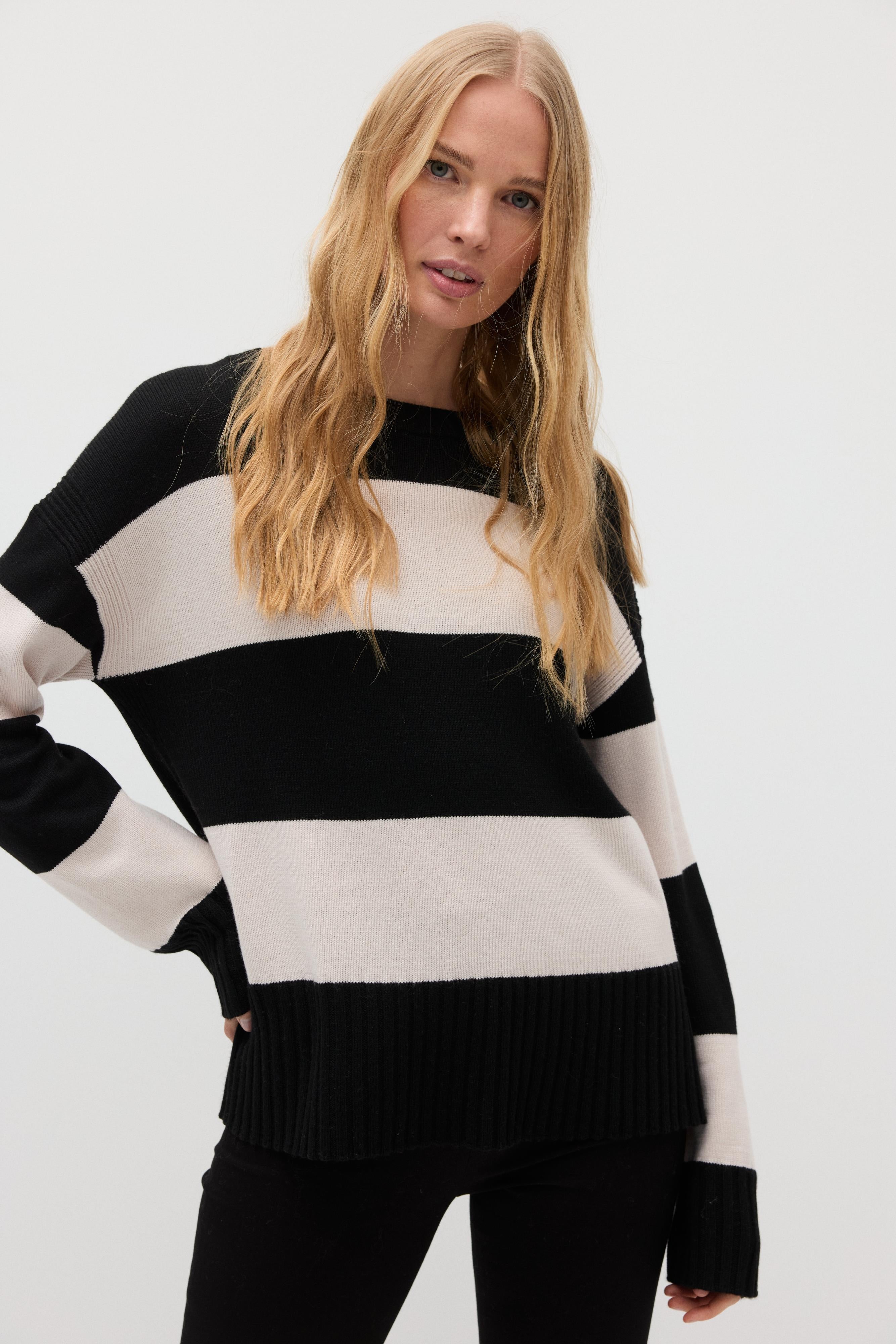 Striped roundneck Sweater