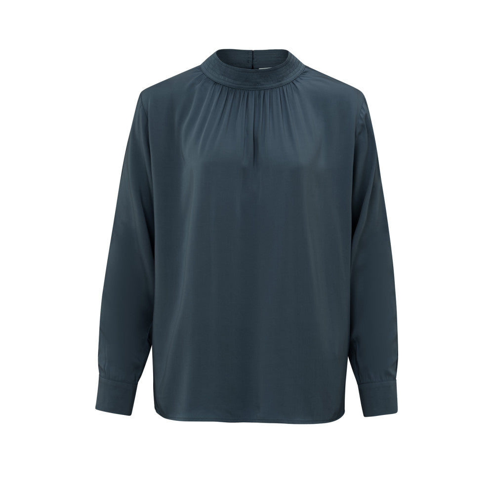 Satin turtle neck blouse top w