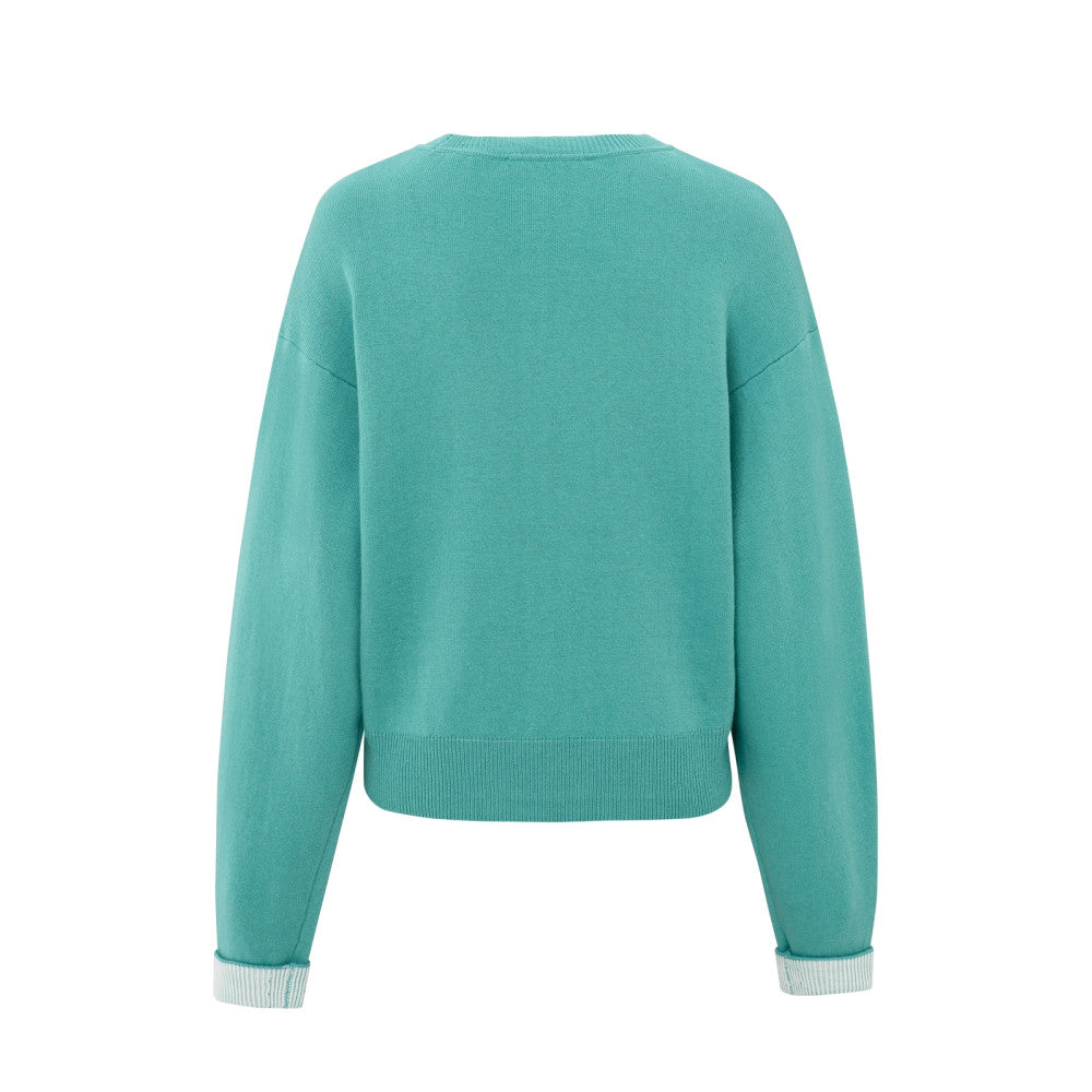 Sweater with contrast color in