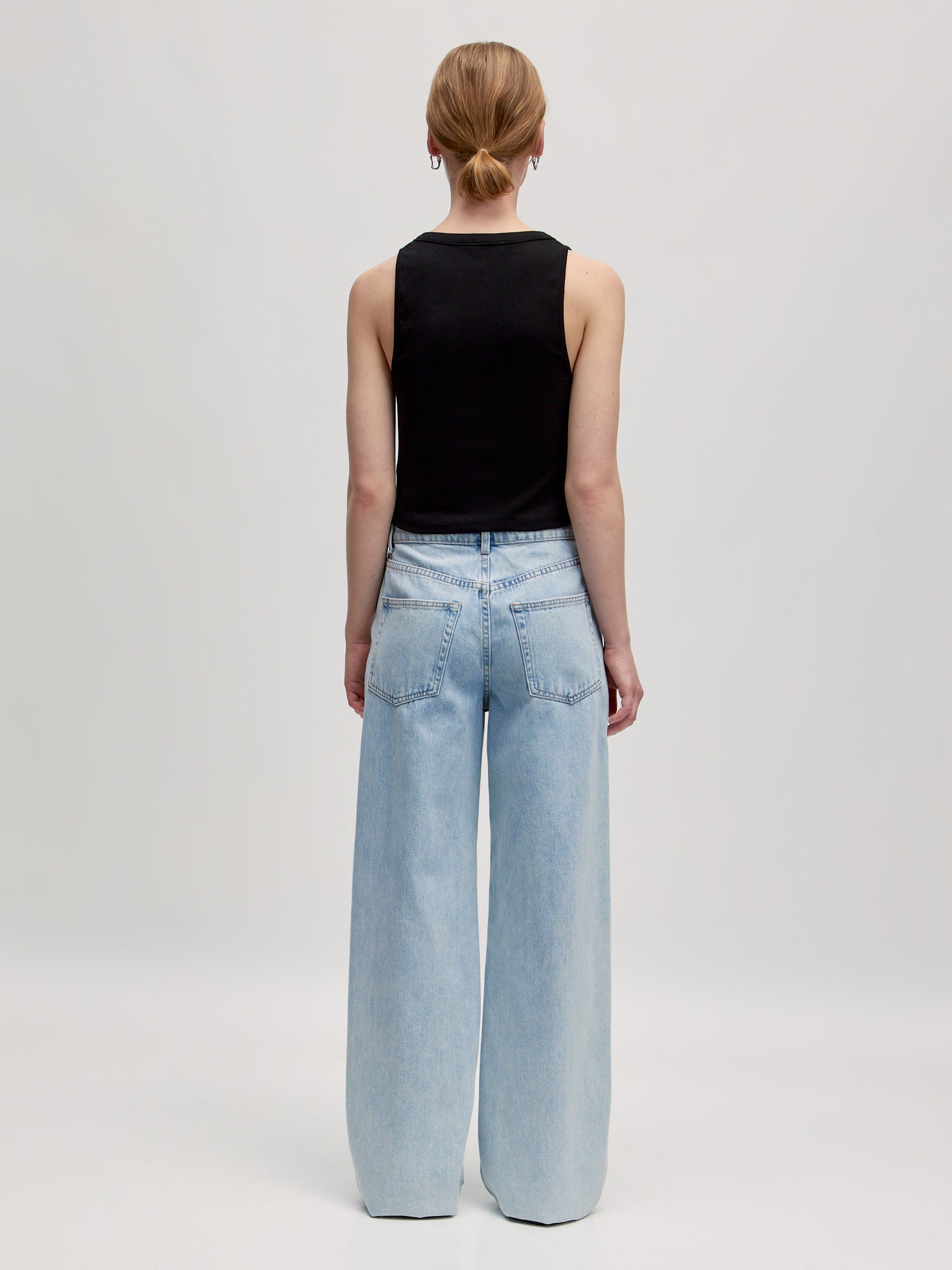 Naika Vest