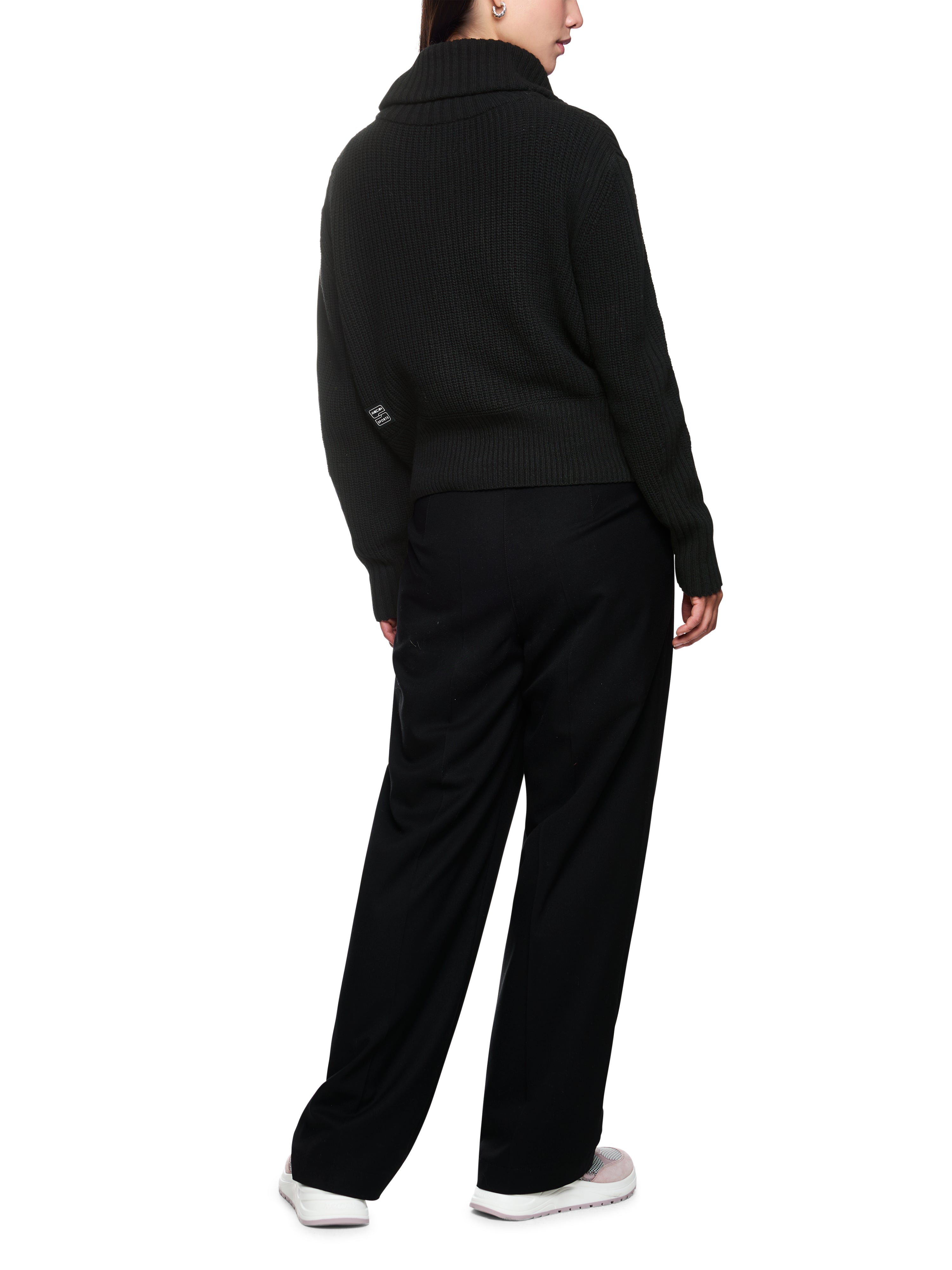 Marc Cain Knitted in Germany Cardigan mit Kragen