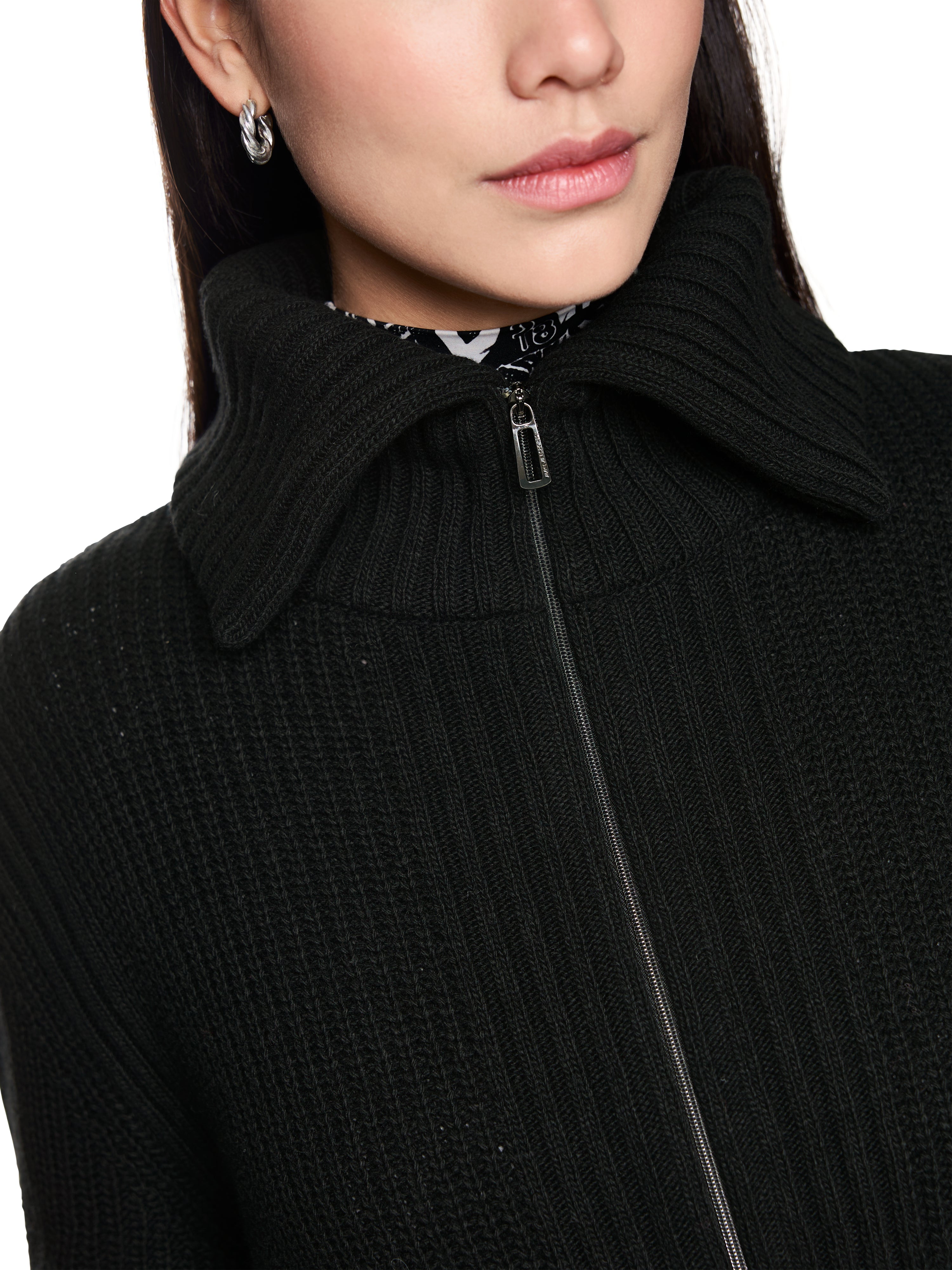 Marc Cain Knitted in Germany Cardigan mit Kragen