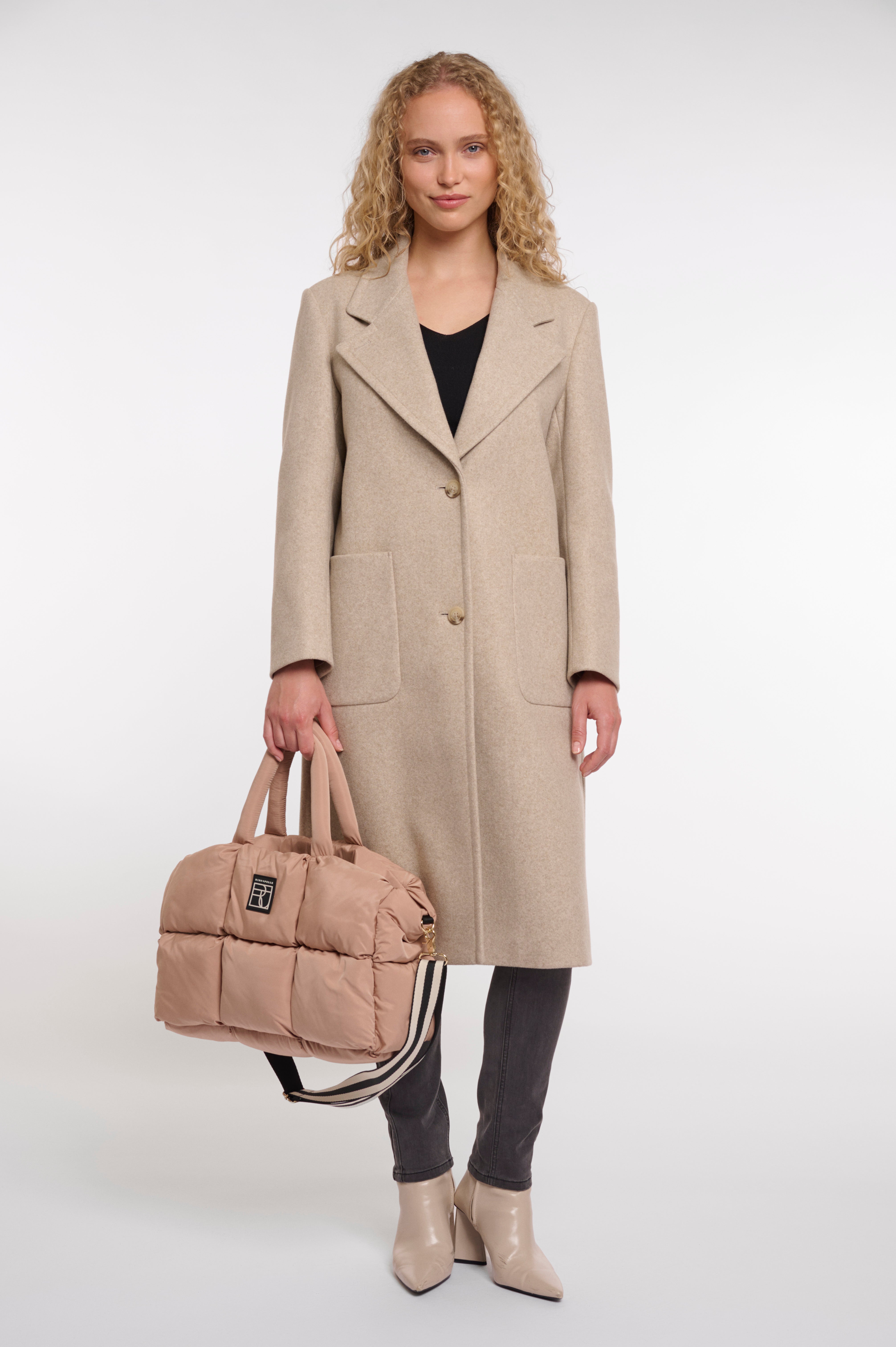 RINO&PELLE Gepolsterte Handtasche in hellbeige  Fabienne