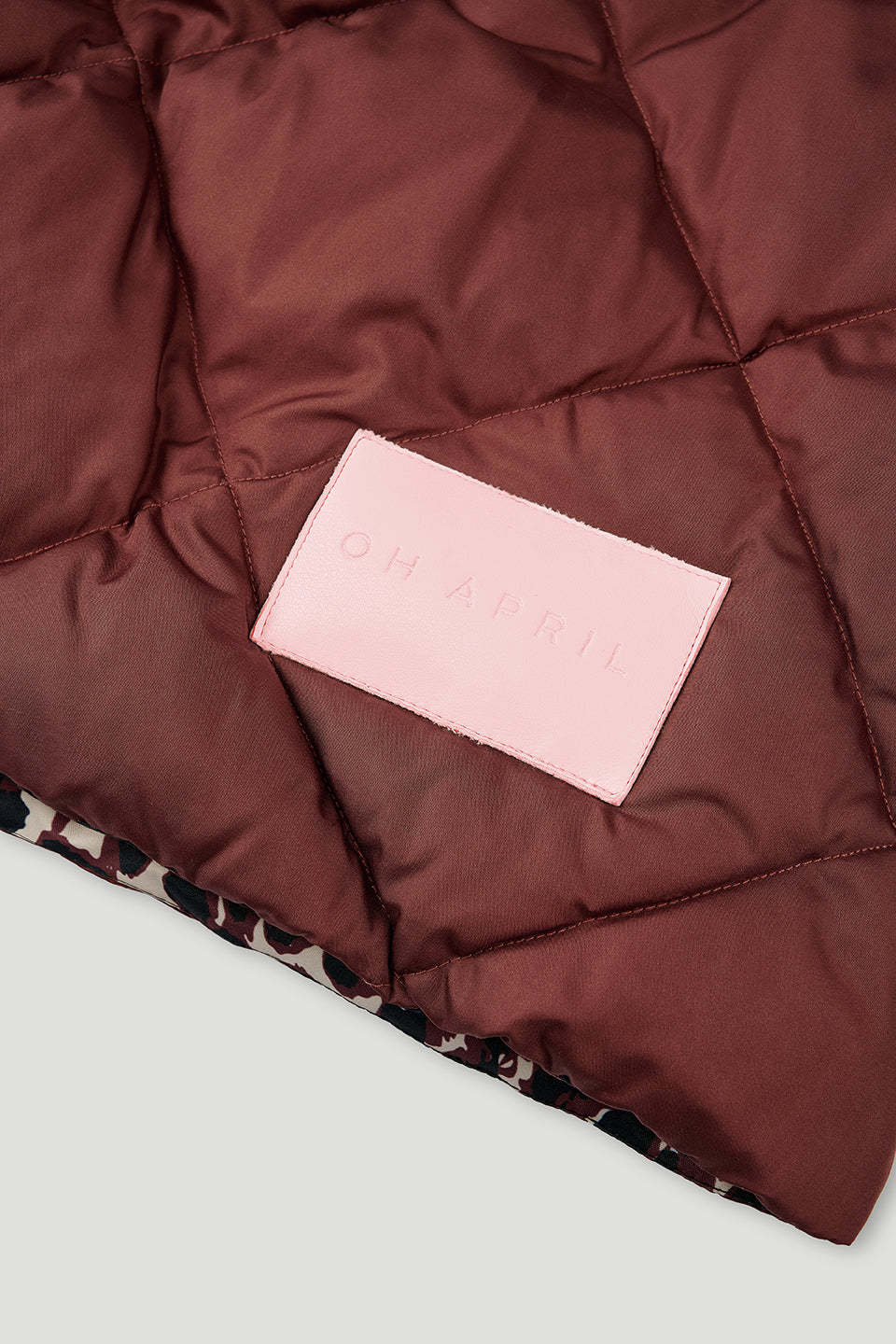 Oh April Onyx Puffer Weste