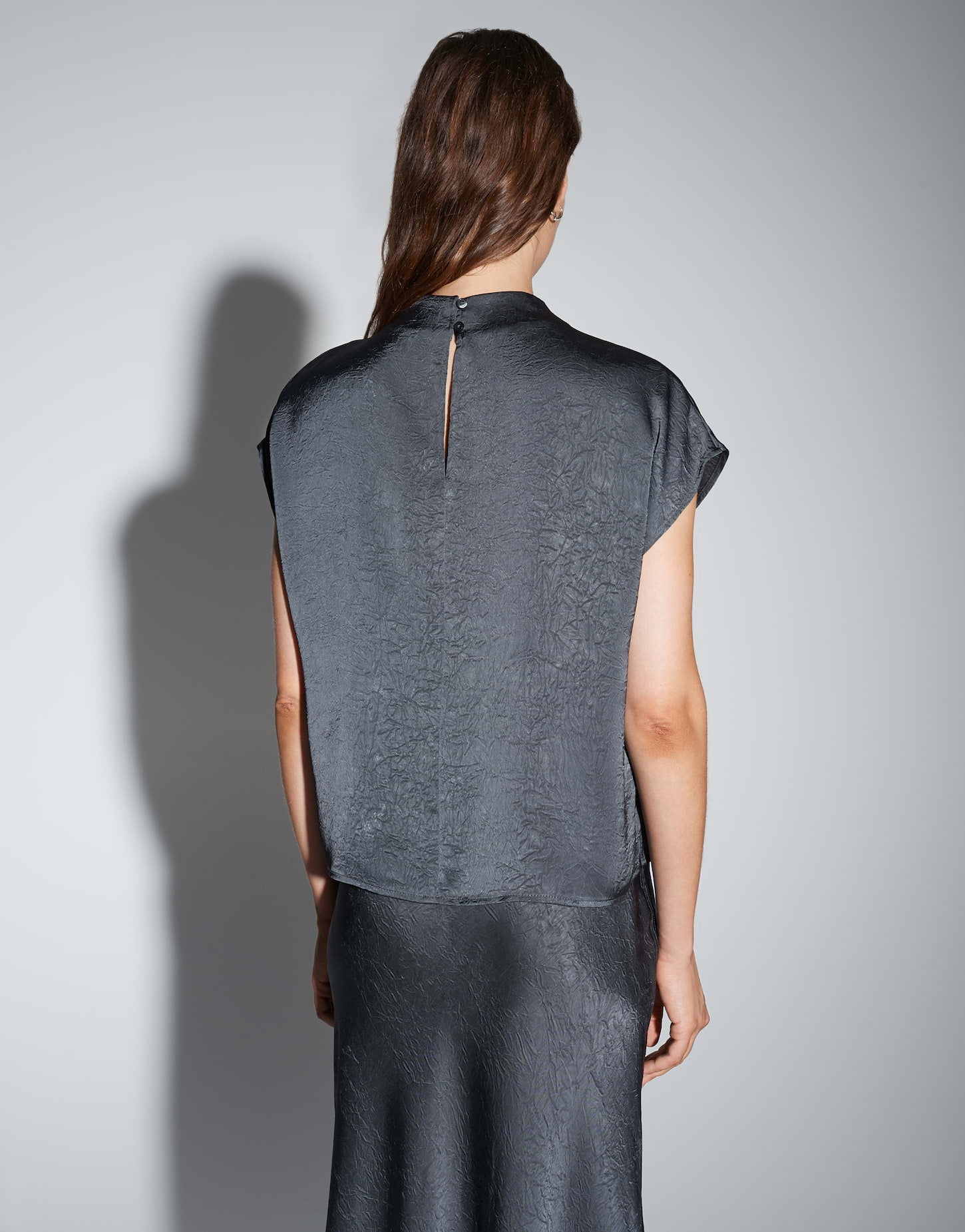 Someday Loose Satinbluse mit Crinkle Effekt Zirken