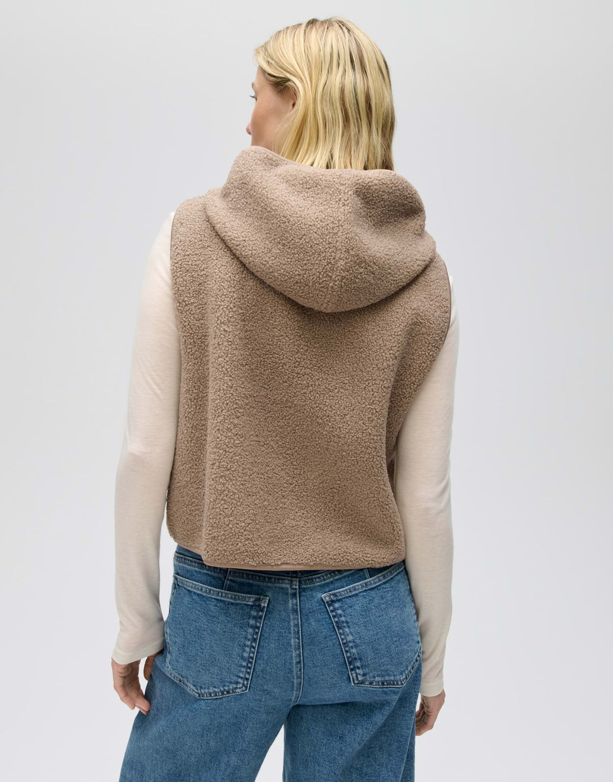 Flauschiges Cape aus Teddyfell Akapu cape