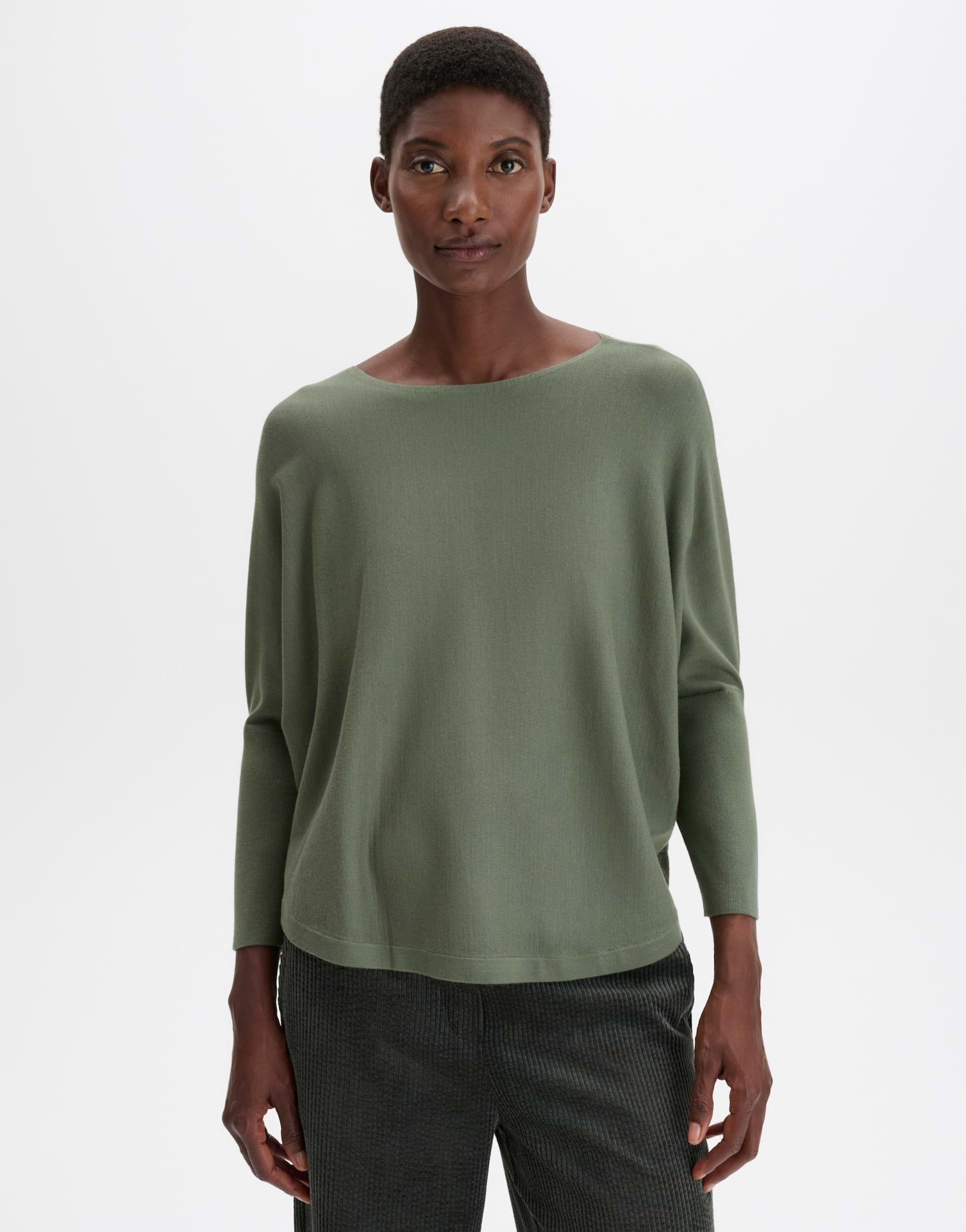 Oversized Feinstrickpullover im Cape Stil Tiraja