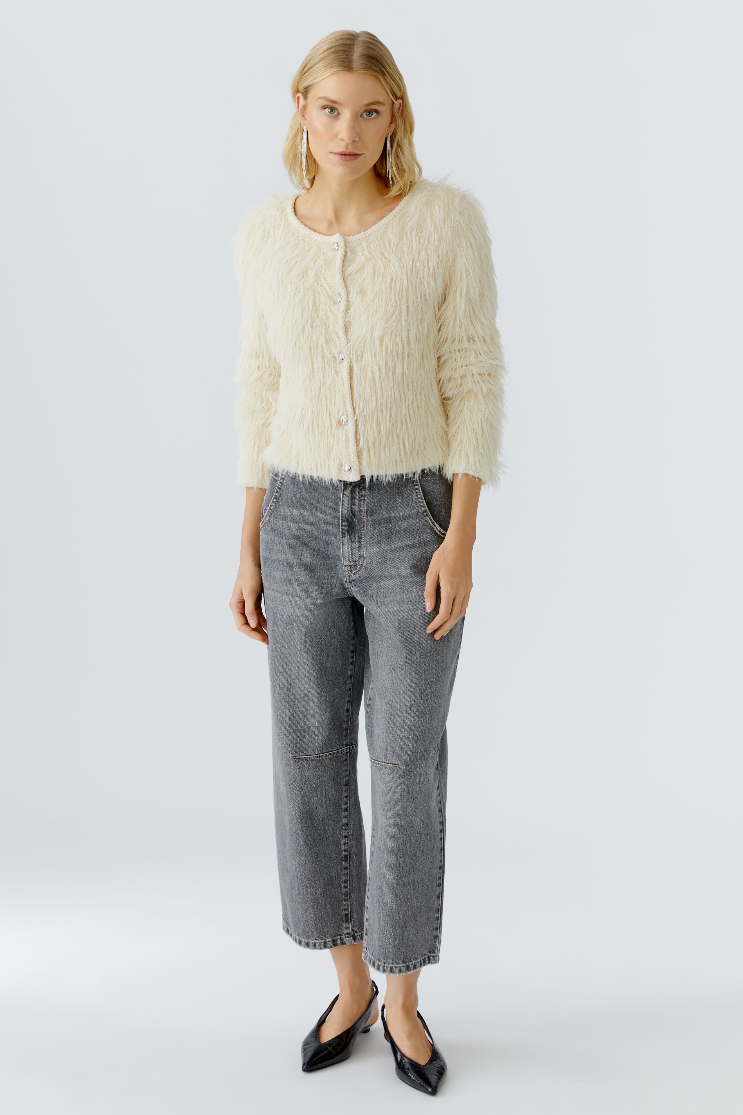 Oui Strickjacke mit langhaarigen Fellchengarn