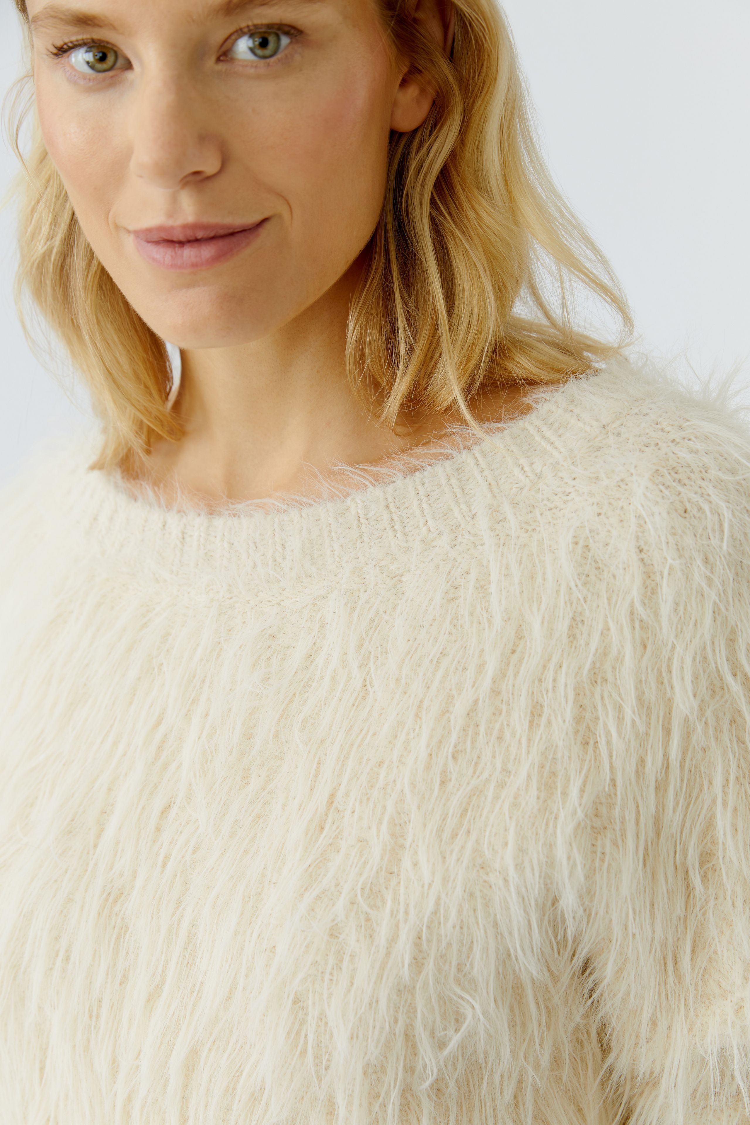 Oui Pullover mit langhaarigen Fellchengarn