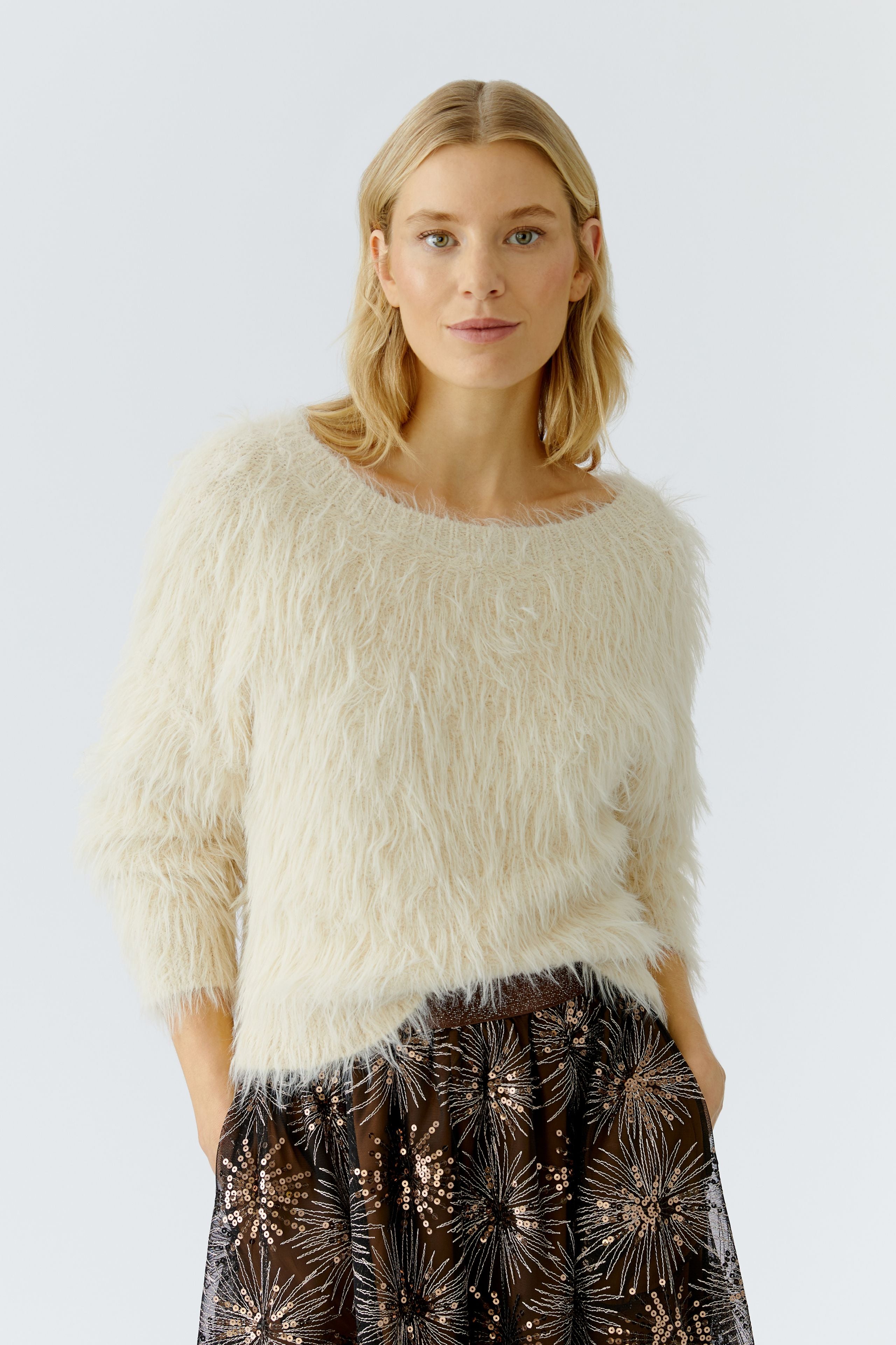 Oui Pullover mit langhaarigen Fellchengarn