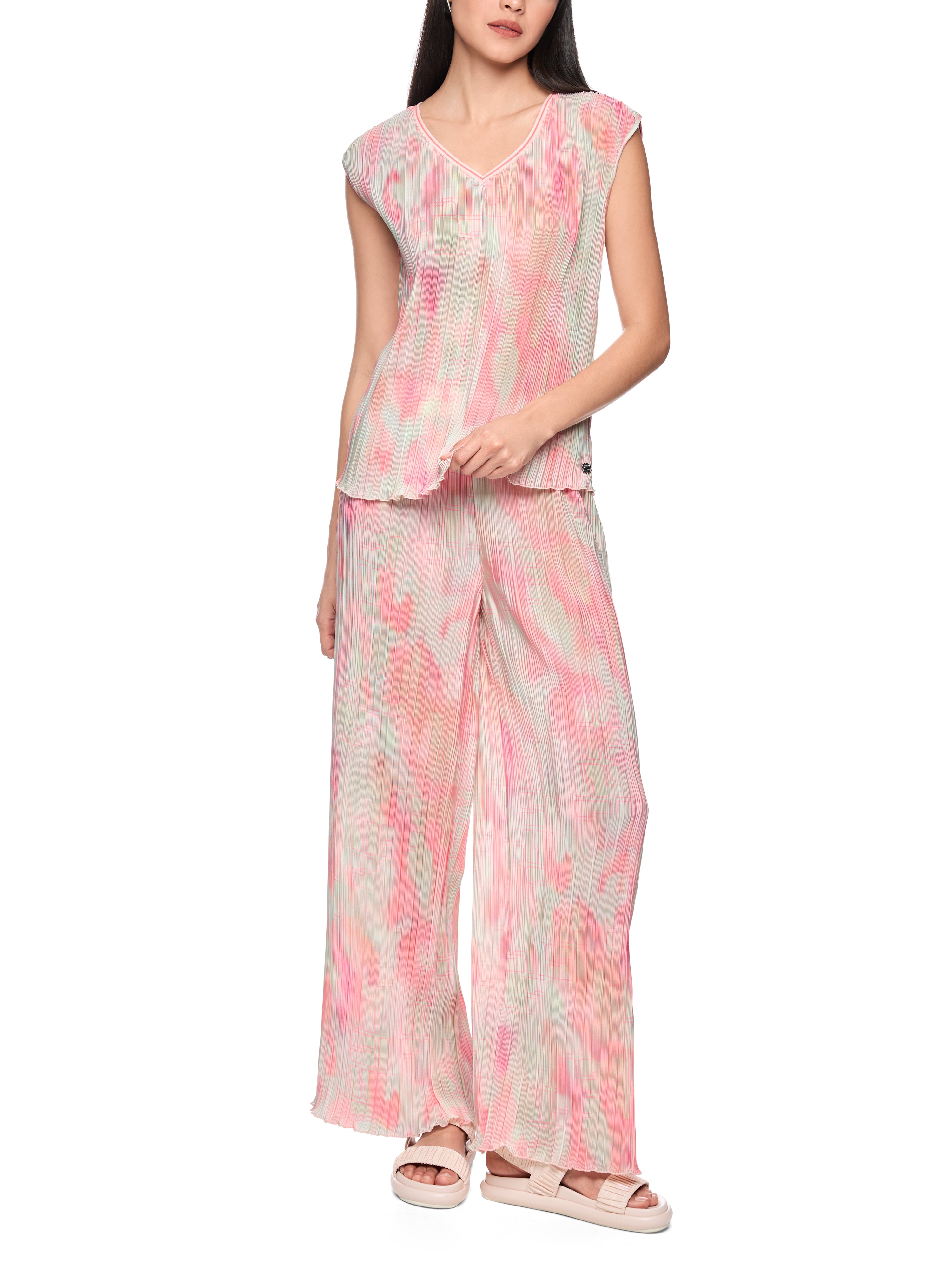 Marc Cain Ärmellose Plissee-Bluse