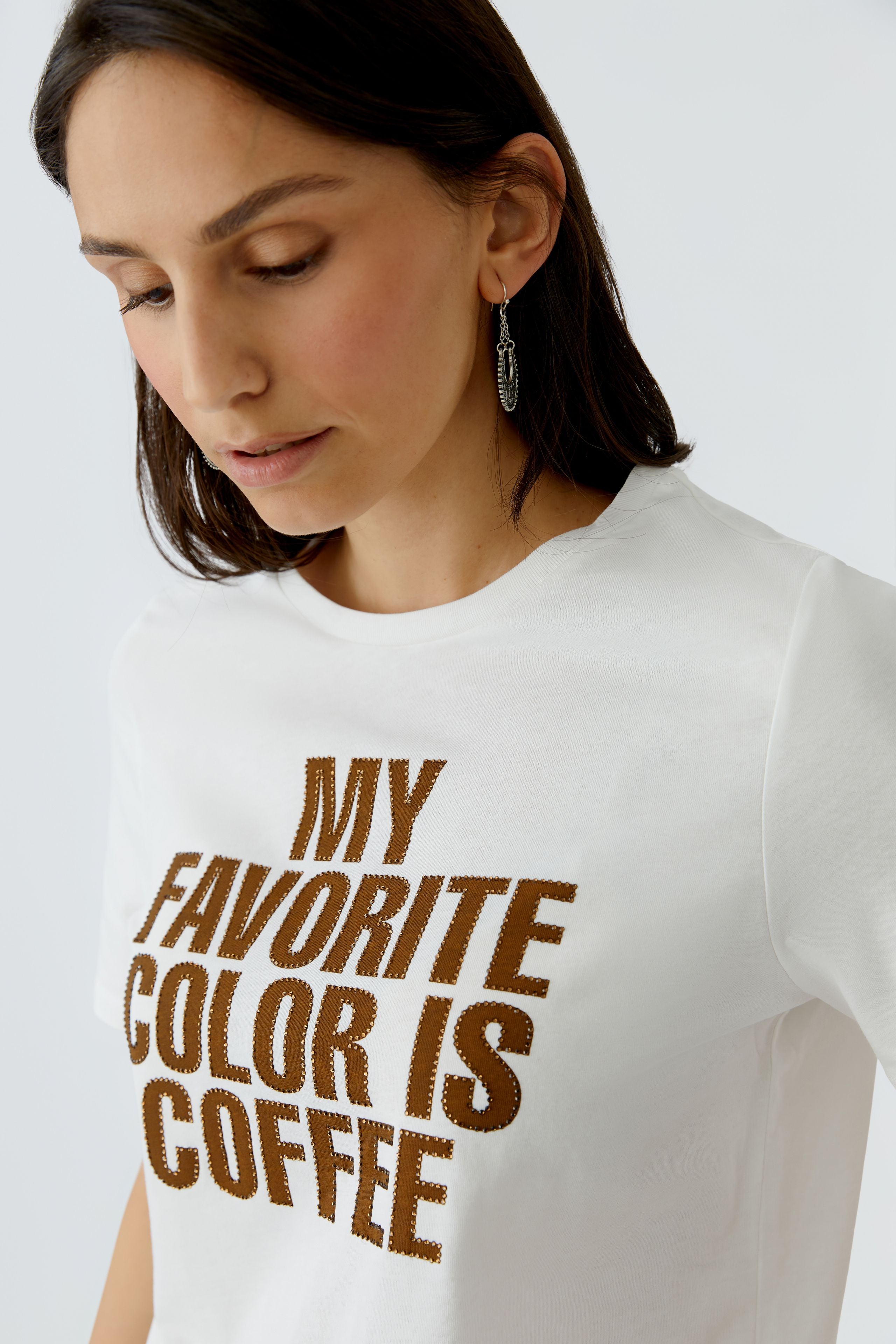 OUI T-Shirt mit tonigen Perlchen bestickt