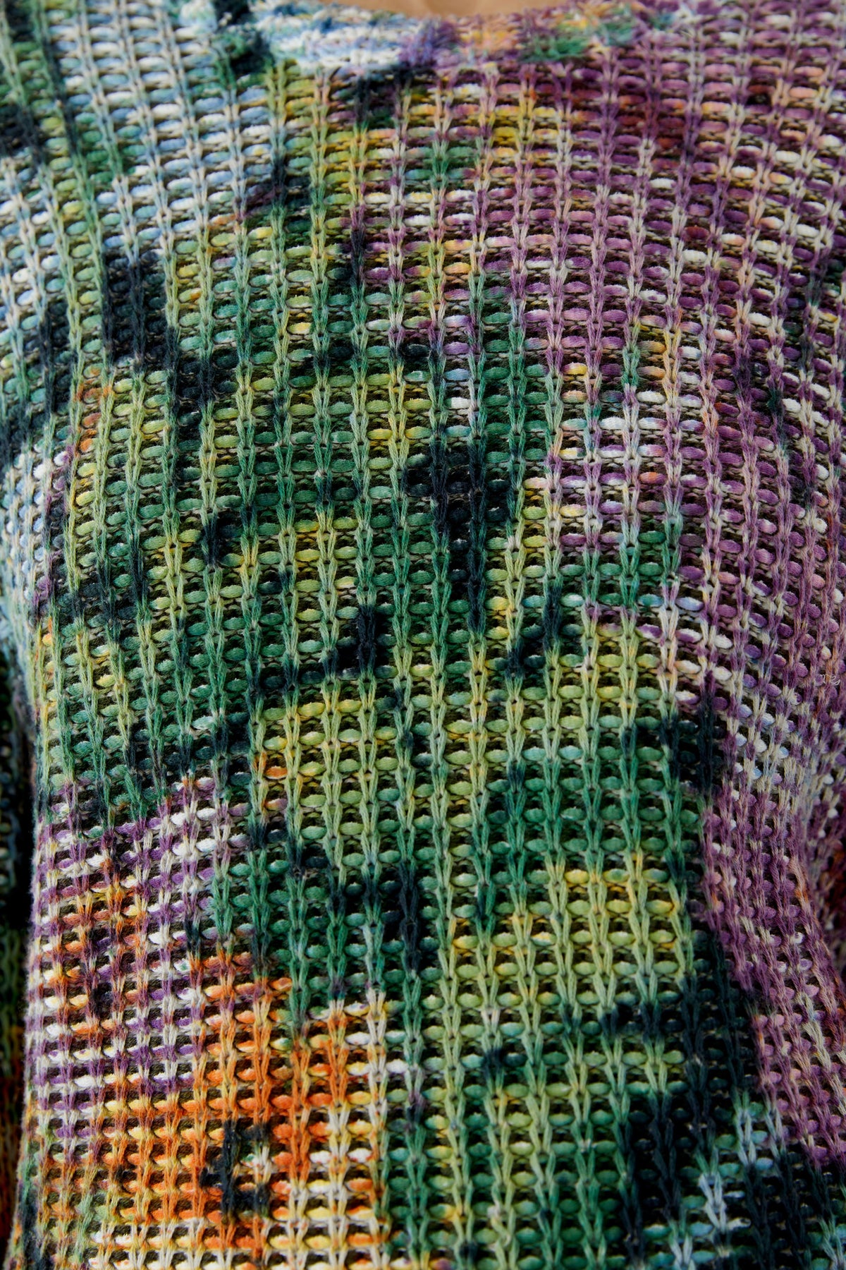 OUI Pullover in grober Netzoptik mit Gobelin Motiv bedruckt