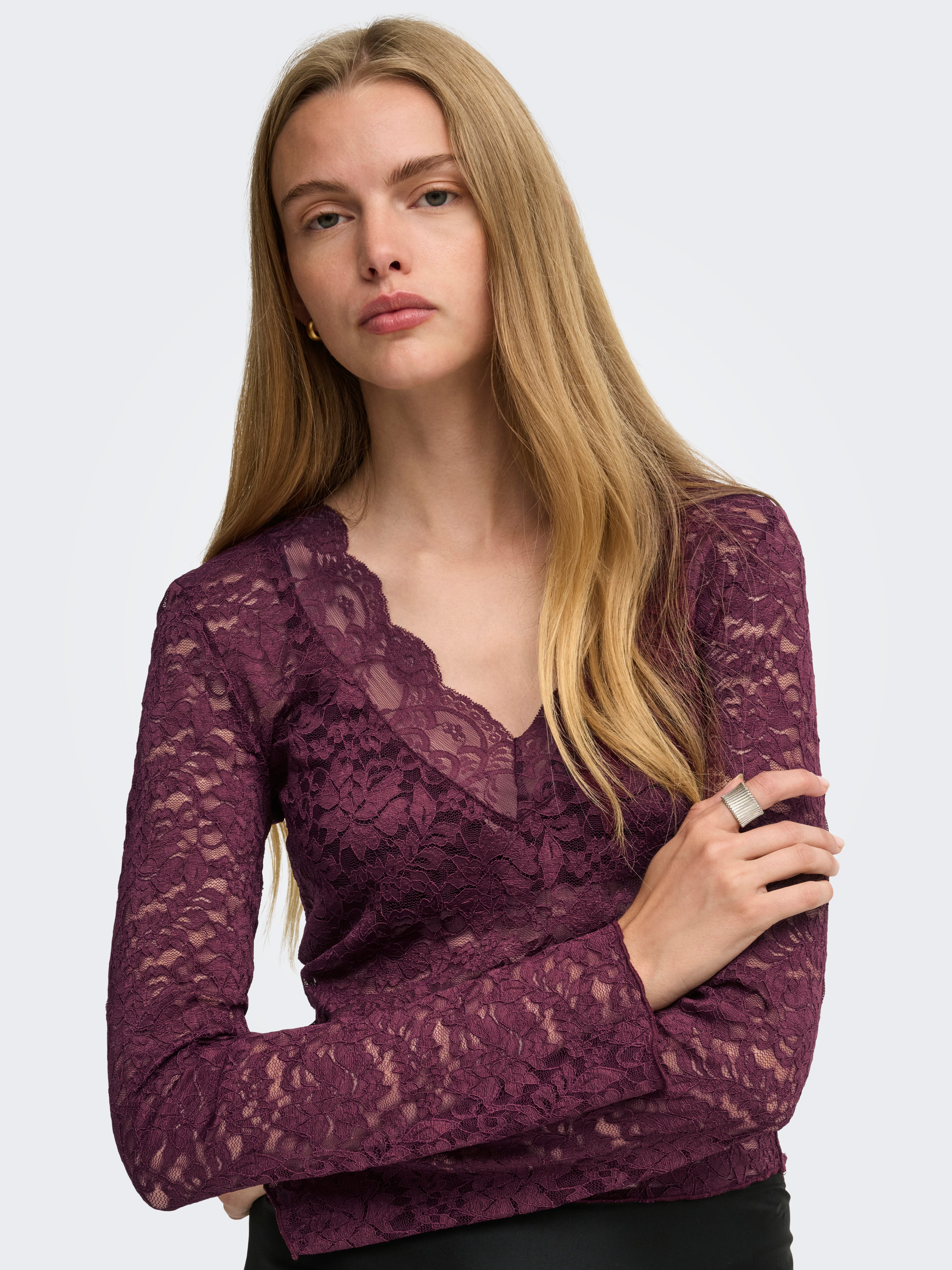 ONLNIKKA L/S LACE TOP JRS NOOS