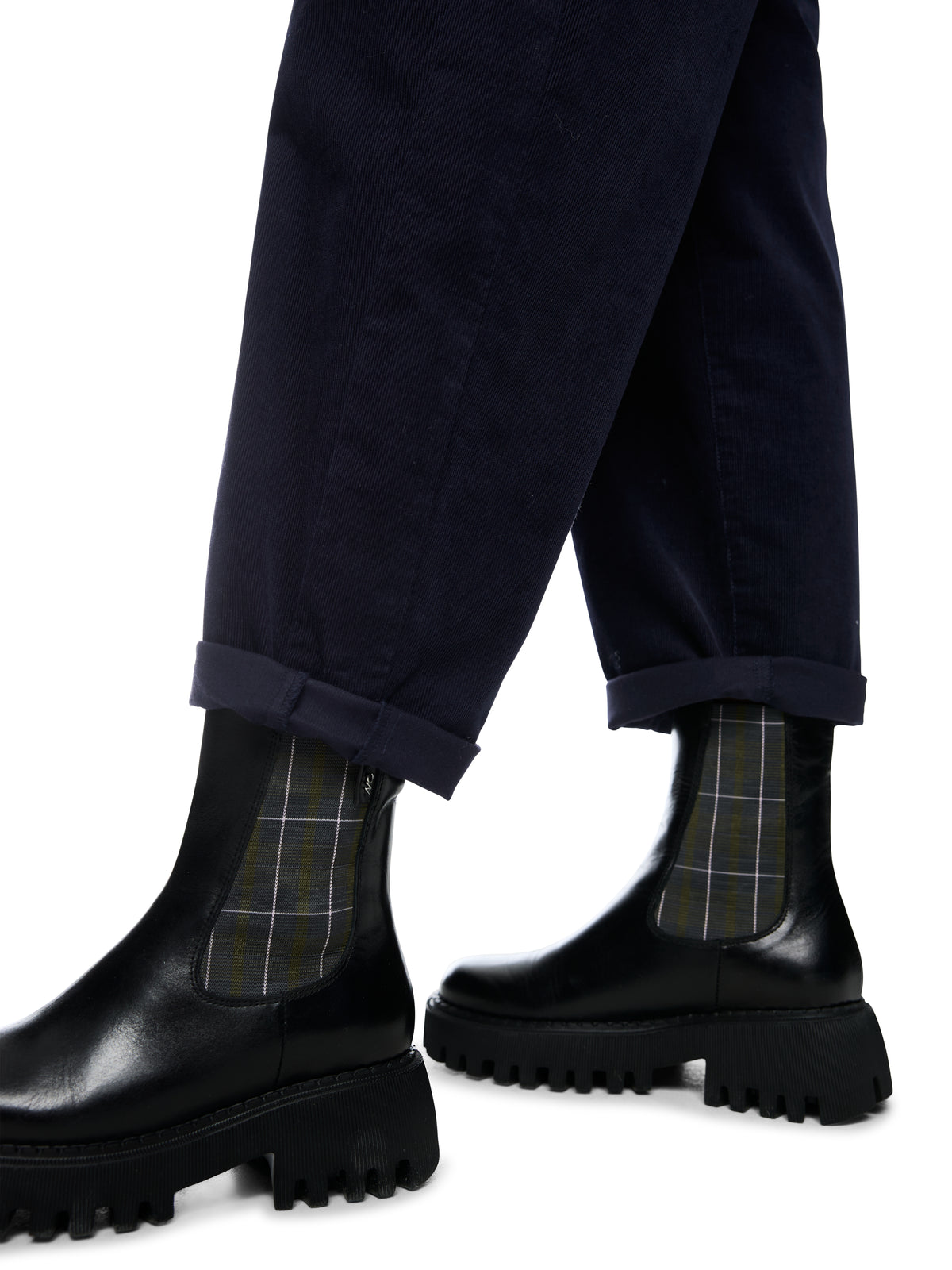 Marc Cain Cordhose RUMA im Relaxed Fit O-Shape