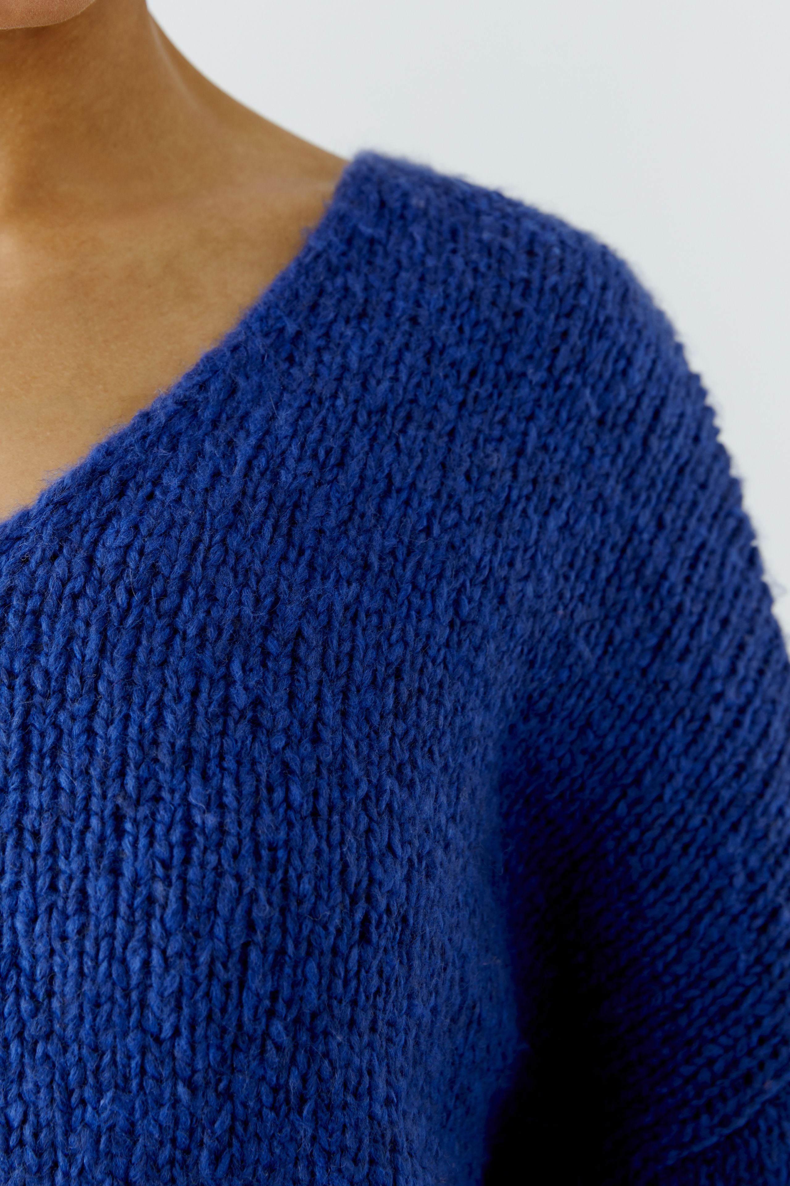 OUI Oversized V-Neck Pullover