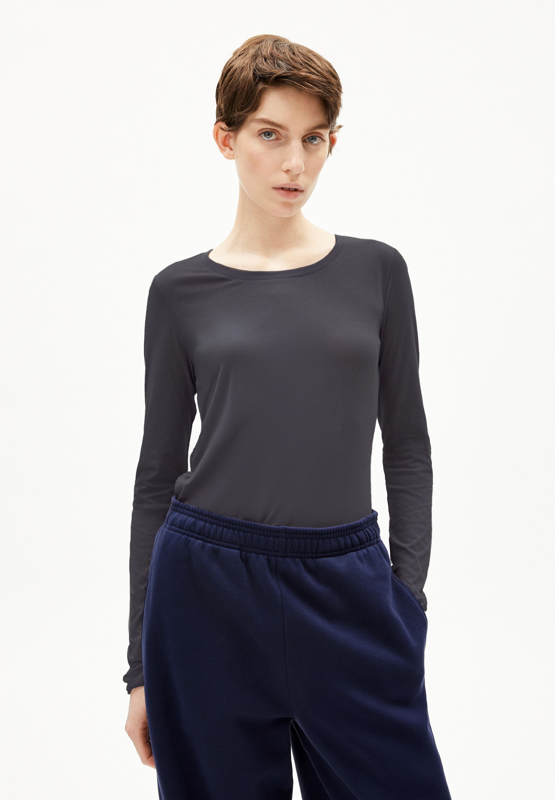 Soft Langarmshirt EINIAARA aus Bio-Baumwolle