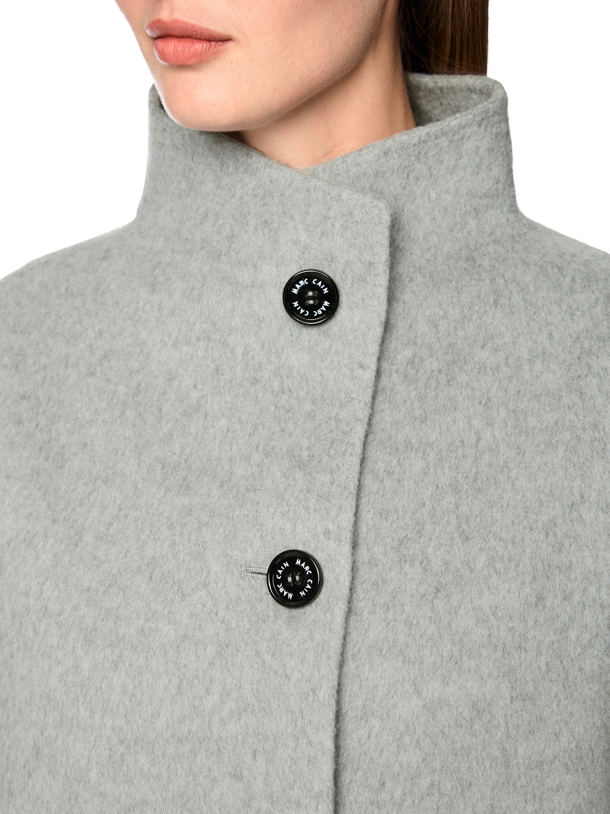 Sportive Jacke mit Stehkragen