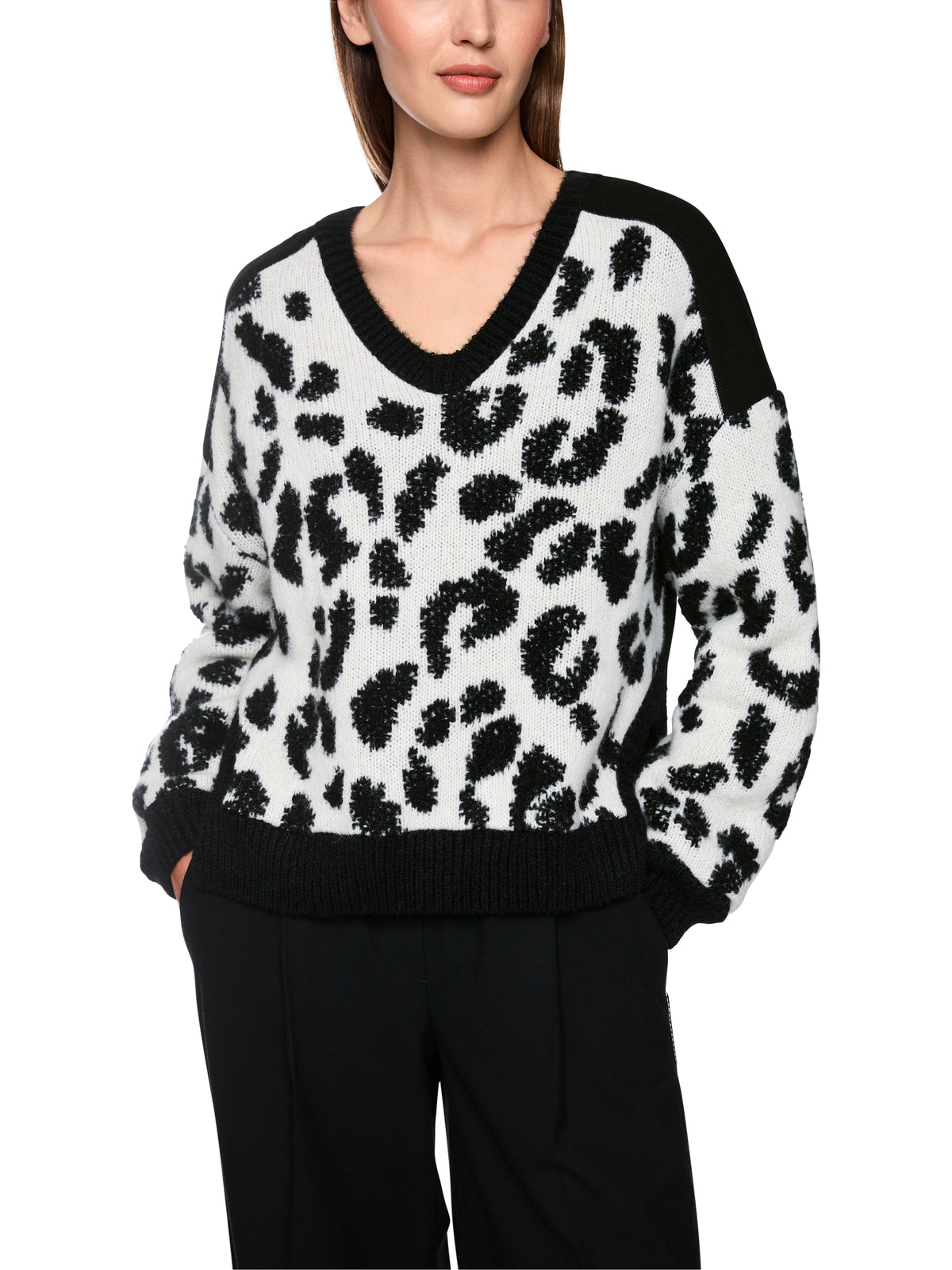 Leo-Pullover Knitted in Germany