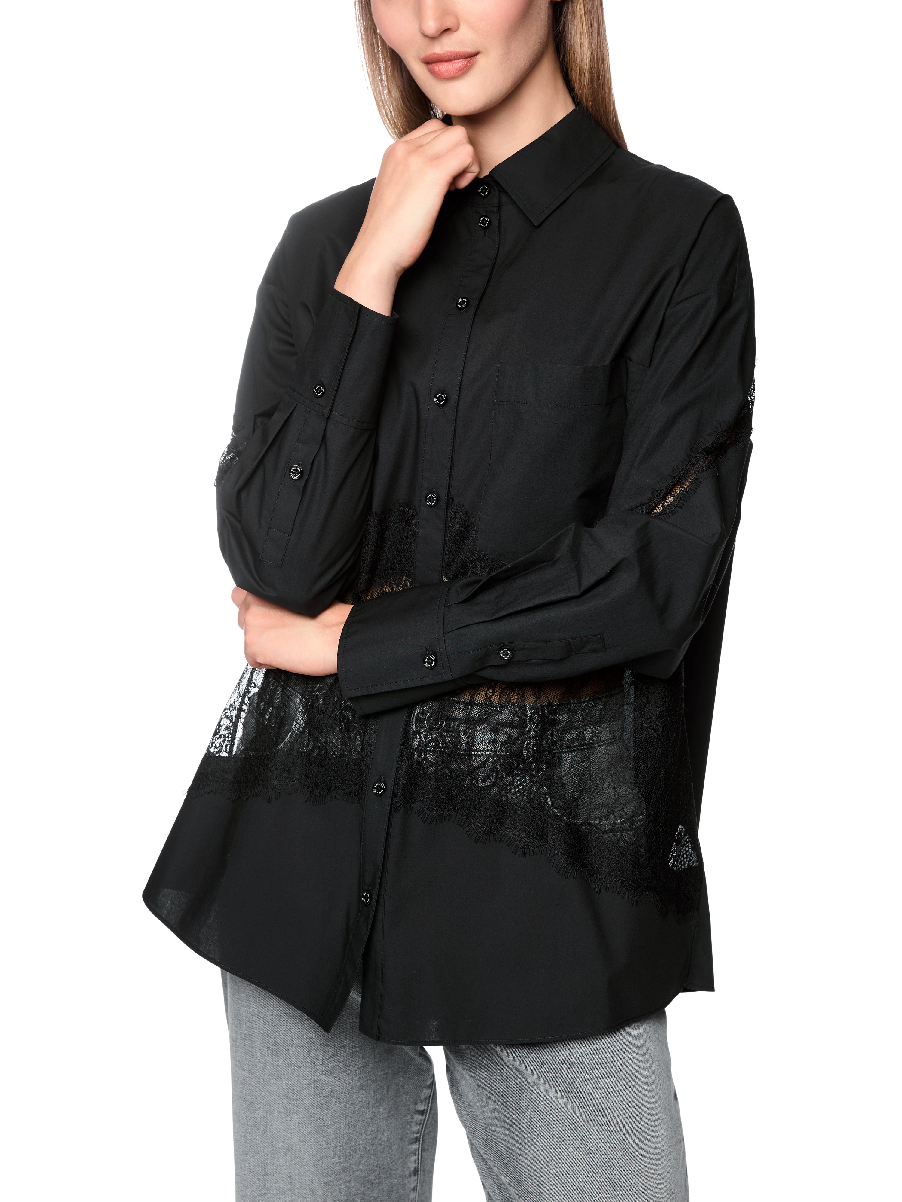 Bluse mit Spitzeneinsätzen
