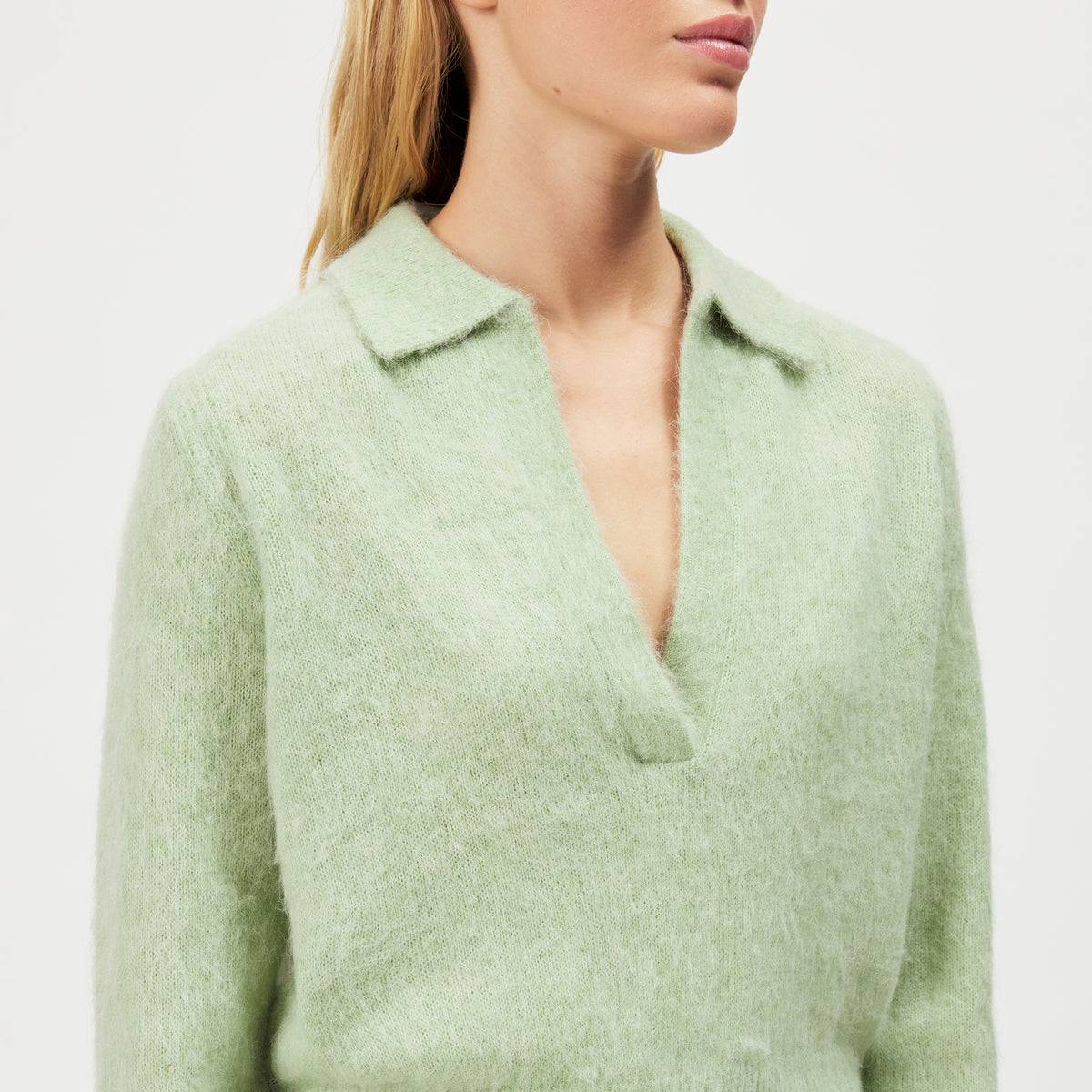 Cropped Pullover mit V-Ausschnitt DYLARA 10