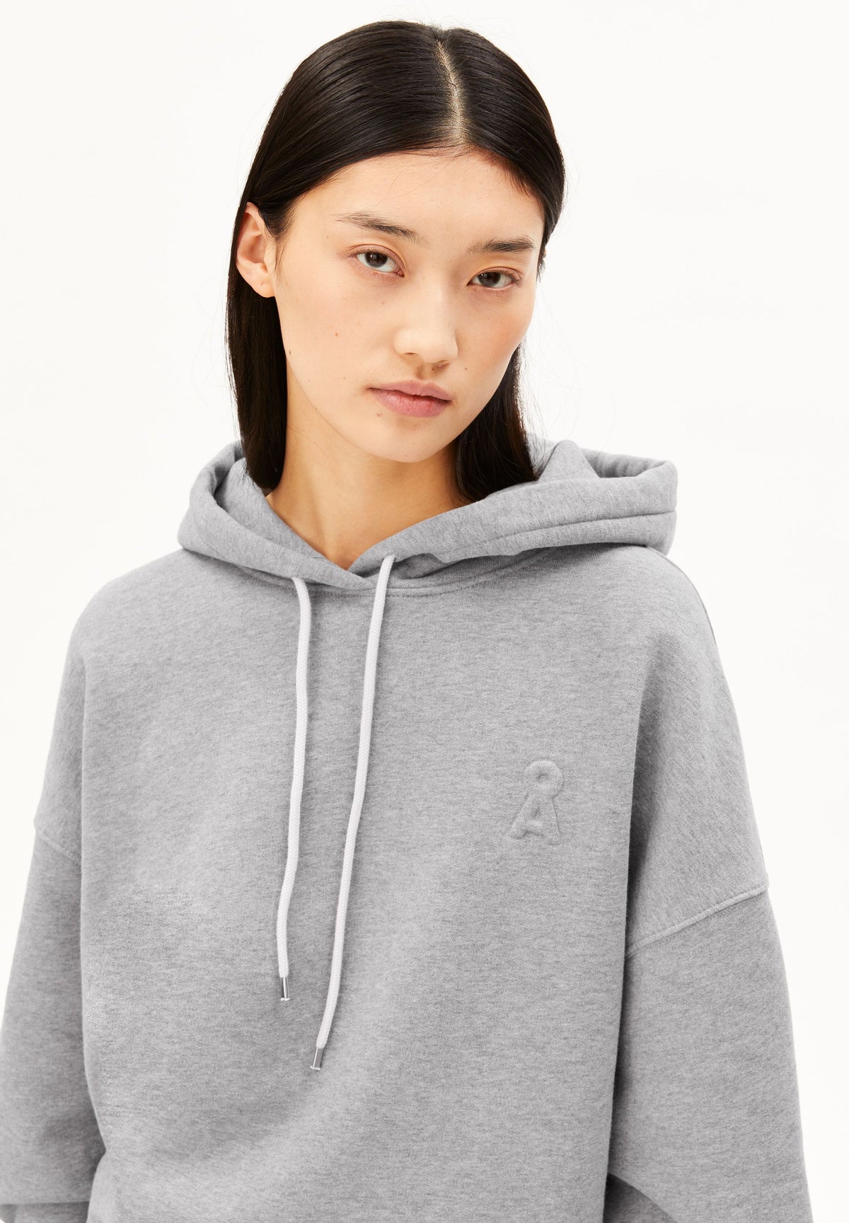 Hoodie mit Rohkante ICONIC Å aus Bio-Baumwolle